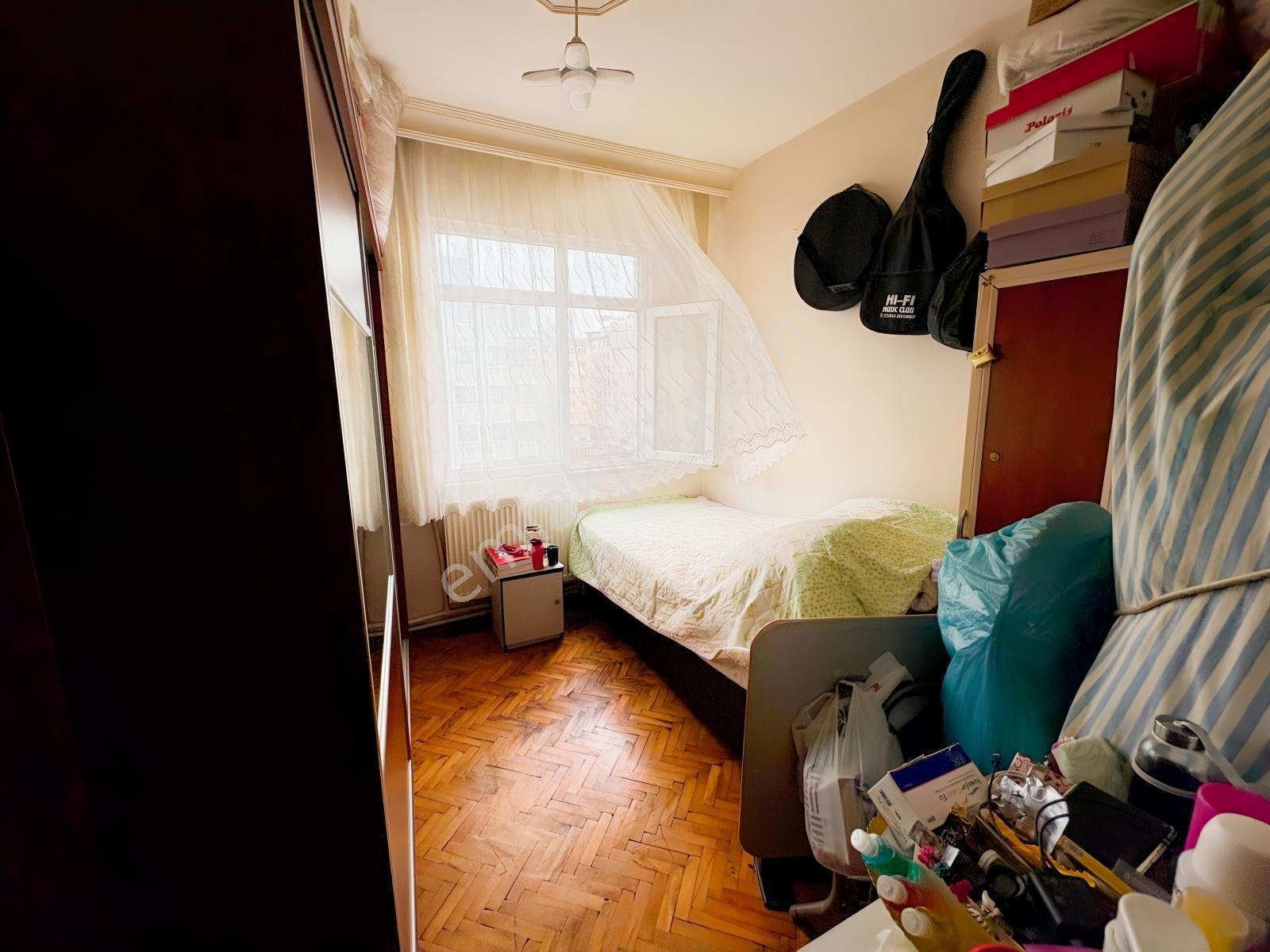 Bahçelievler Çamlık Caddesi Satılık 3+1 Asansörlü Daire 130 M2 — fotoğraf 20