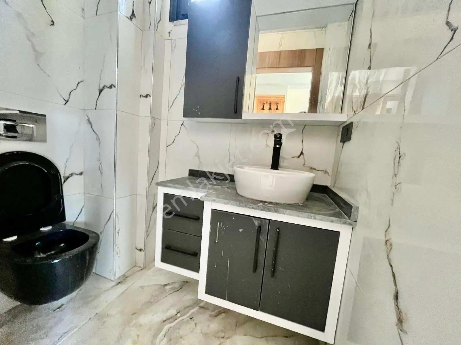 Ay Emlaktan Pelitköy'de Denize Sadece 1 Sokak Doğa İle İç İçe Satılık 4+1 Lüks Müstakil Villa — fotoğraf 27