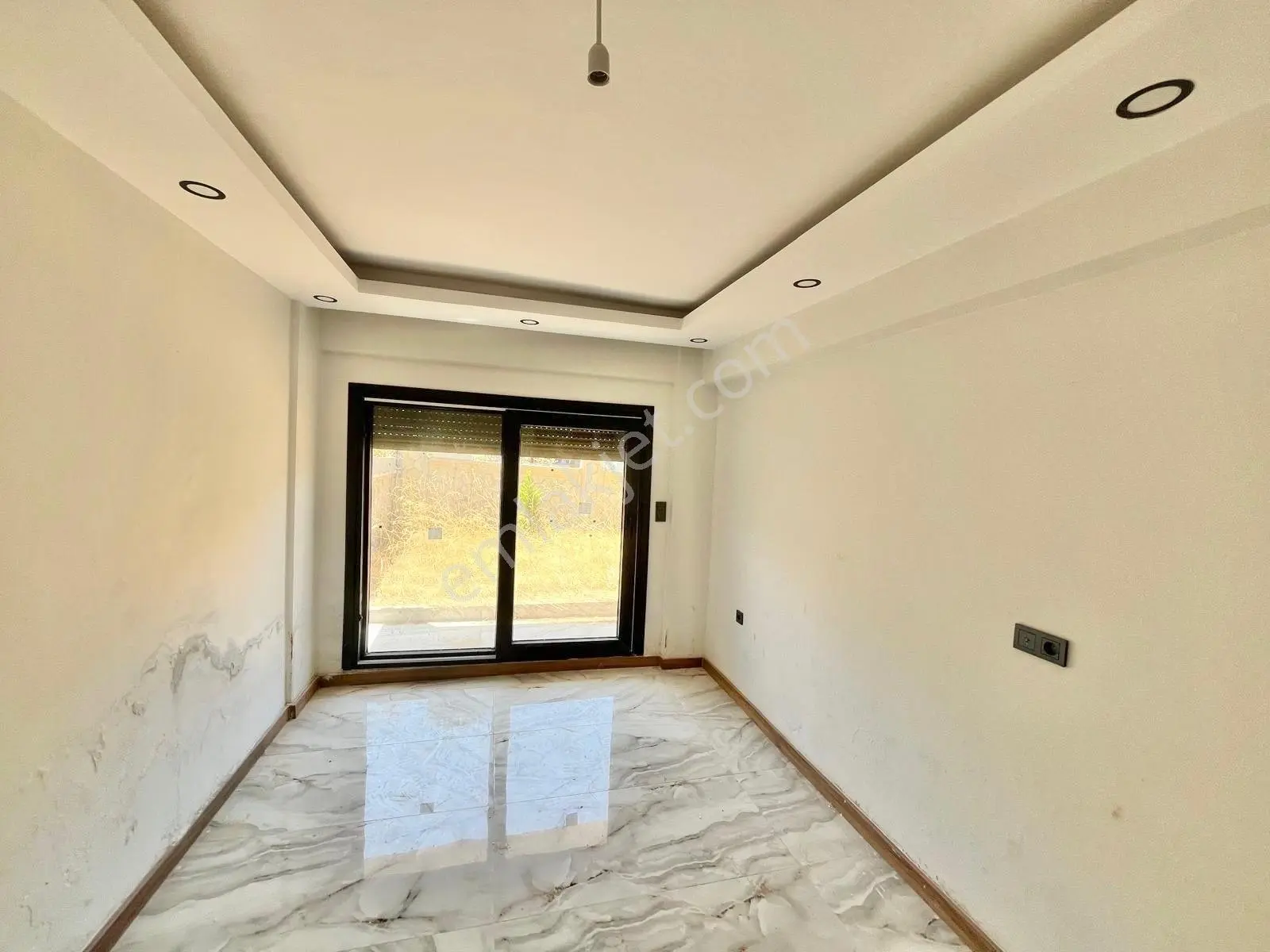 Ay Emlaktan Pelitköy'de Denize Sadece 1 Sokak Doğa İle İç İçe Satılık 4+1 Lüks Müstakil Villa — fotoğraf 33