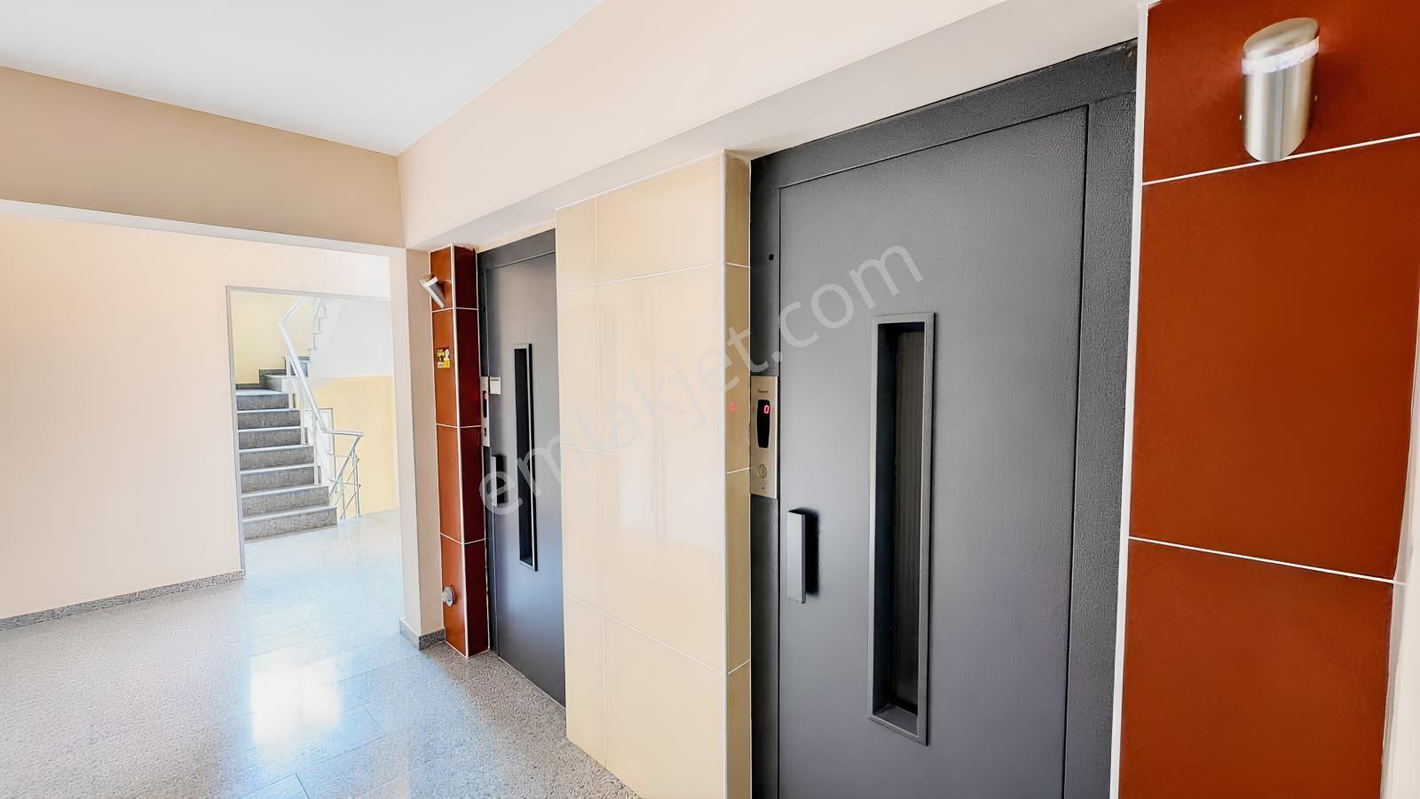 Canik'de Şehir Manzaralı 3+1 Uygun Ara Kat Daire — fotoğraf 22