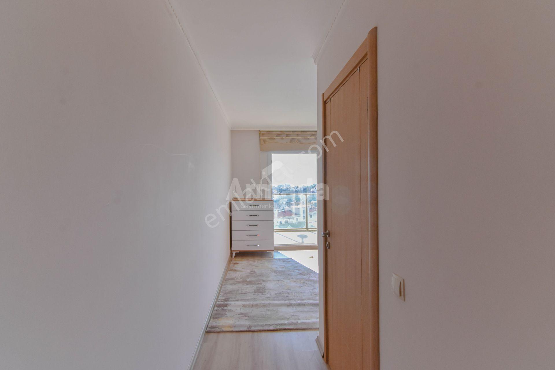 Deniz Manzaralı Özel Bahçe Alanlı Lüks 3+1 — fotoğraf 19