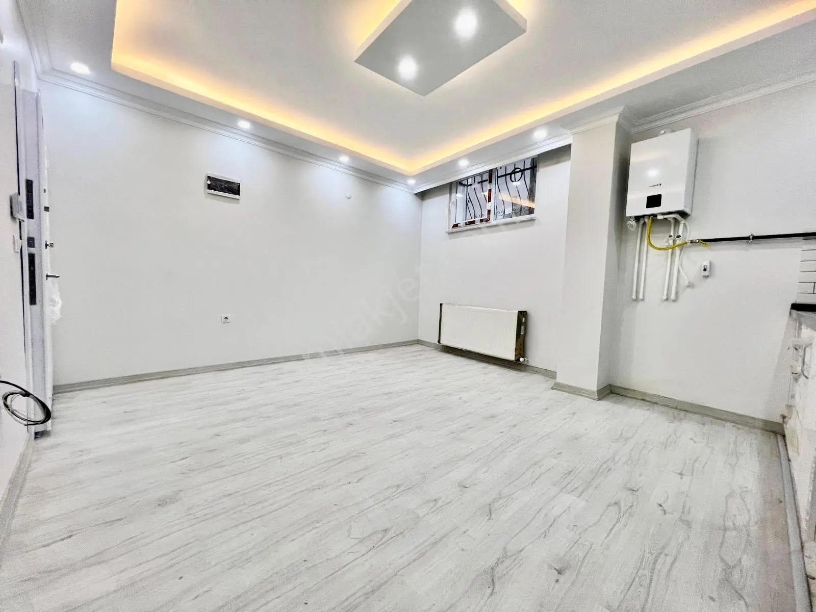 Yeni Binada Satılık 1+1 55m2 Yatırımlık Bahçekatı Daire Esra Eml — fotoğraf 5