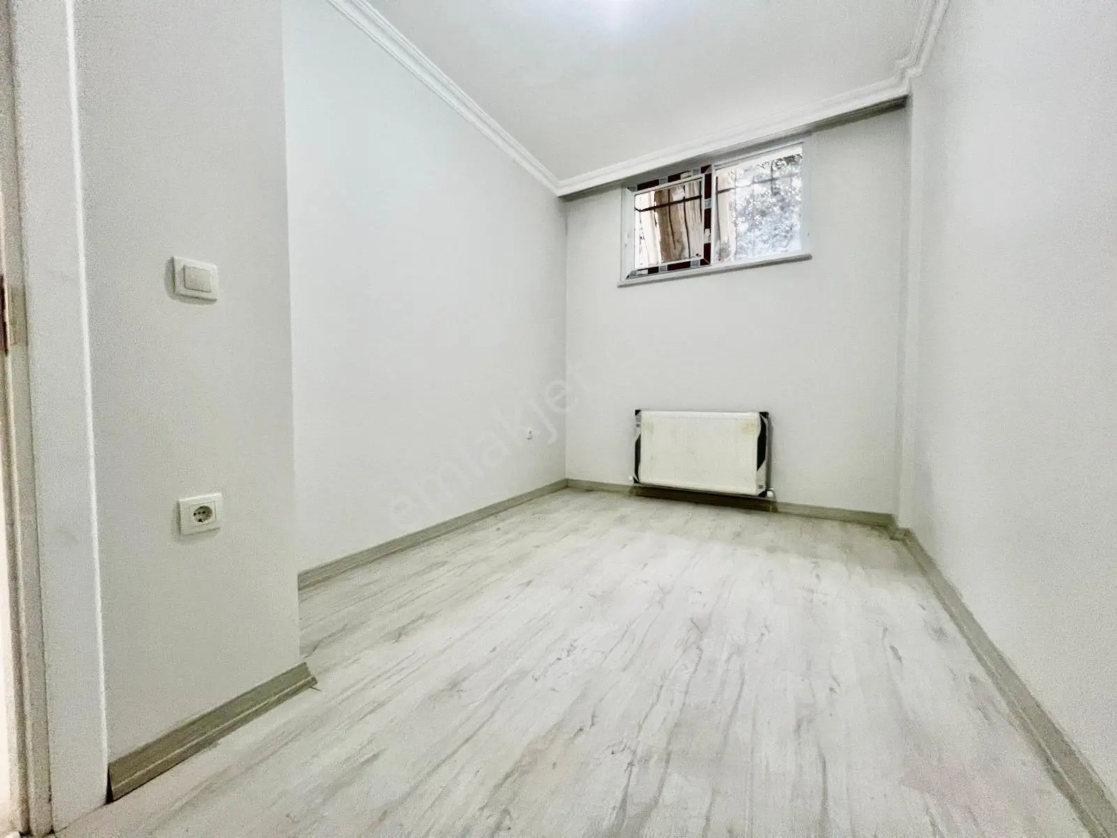 Yeni Binada Satılık 1+1 55m2 Yatırımlık Bahçekatı Daire Esra Eml — fotoğraf 7
