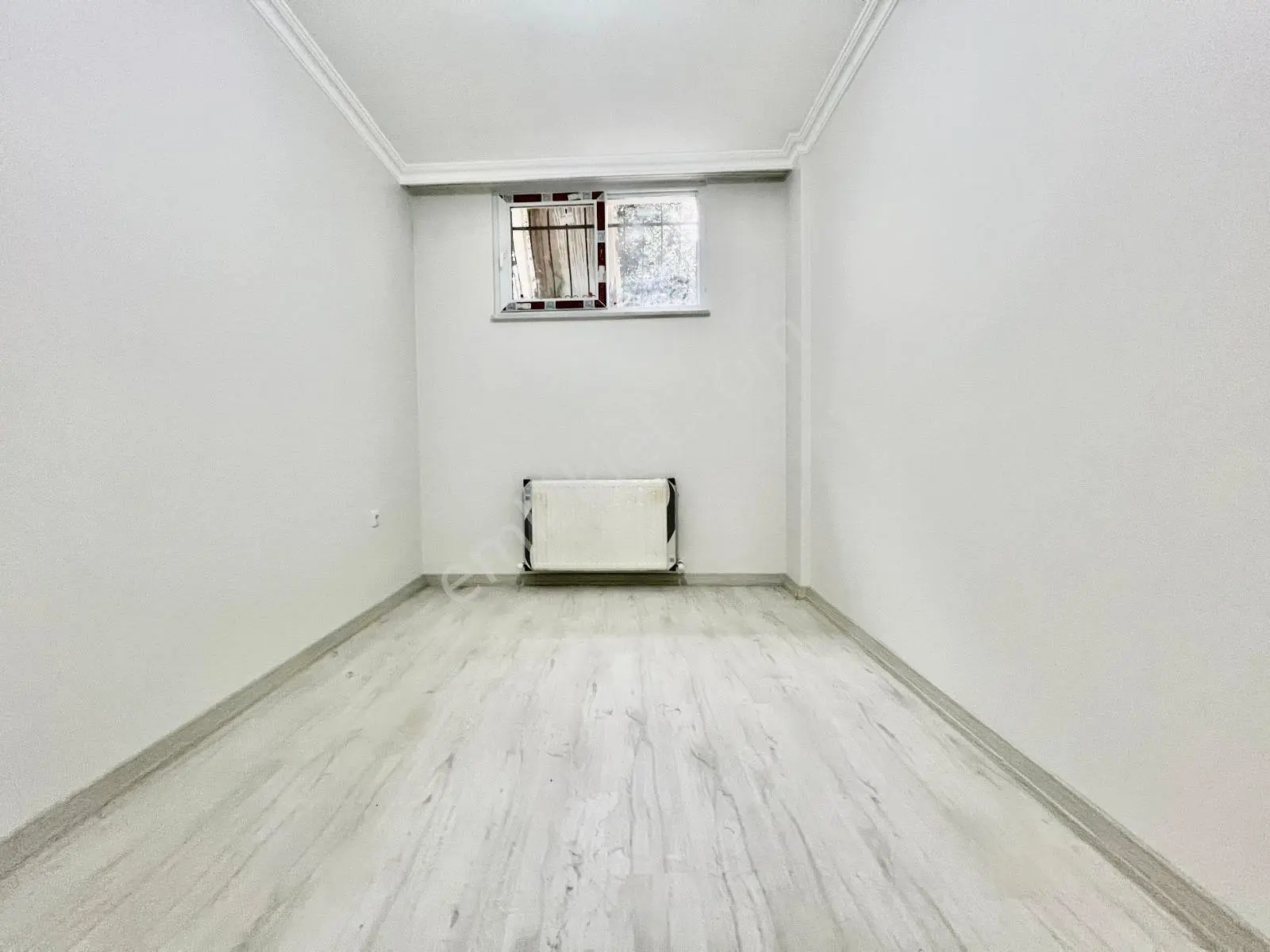 Yeni Binada Satılık 1+1 55m2 Yatırımlık Bahçekatı Daire Esra Eml — fotoğraf 8