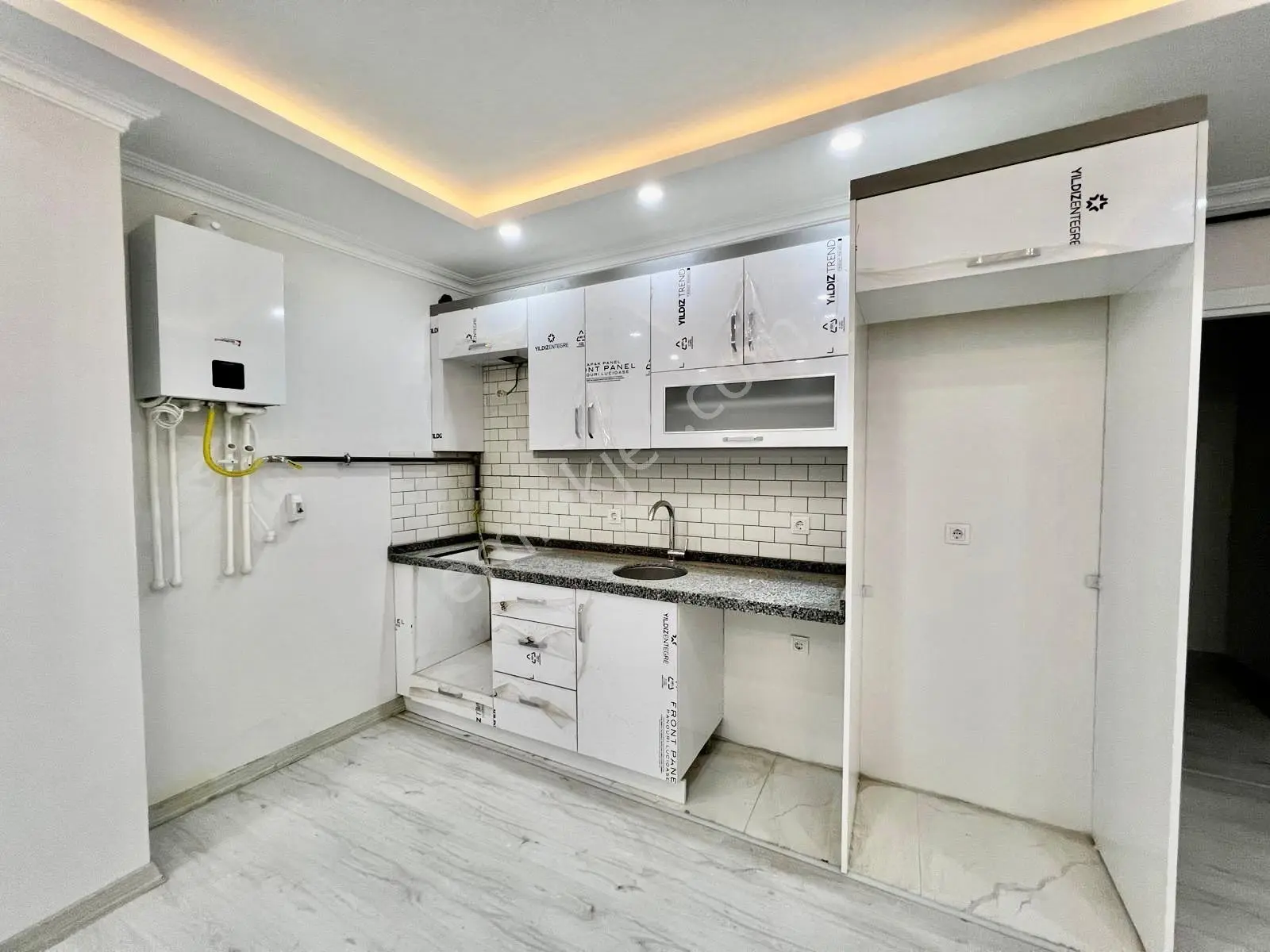 Yeni Binada Satılık 1+1 55m2 Yatırımlık Bahçekatı Daire Esra Eml — fotoğraf 9