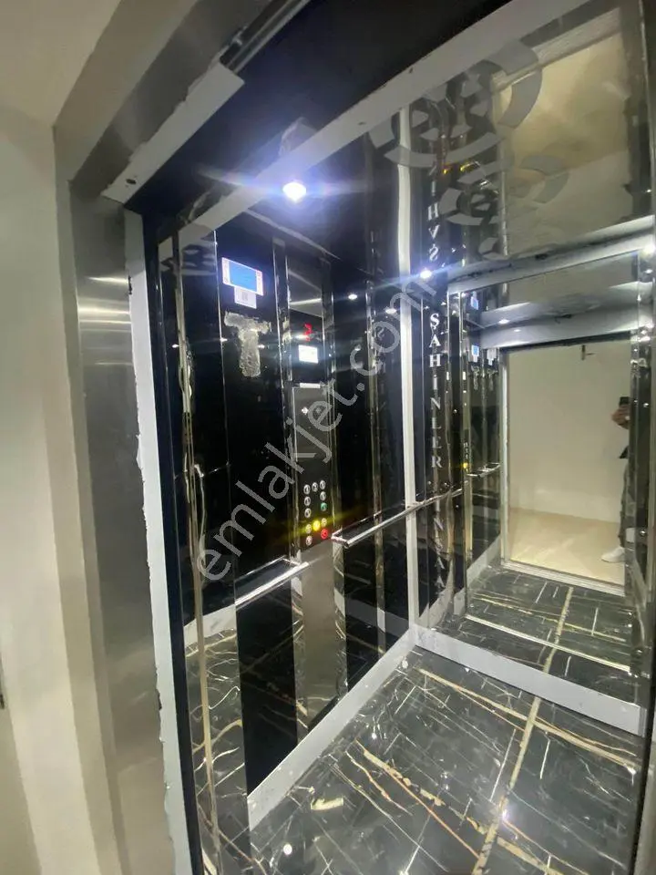 Metrobüse Yakın İskanı Alınmış Oturuma Hazır 1+1 Dairemiz — fotoğraf 9