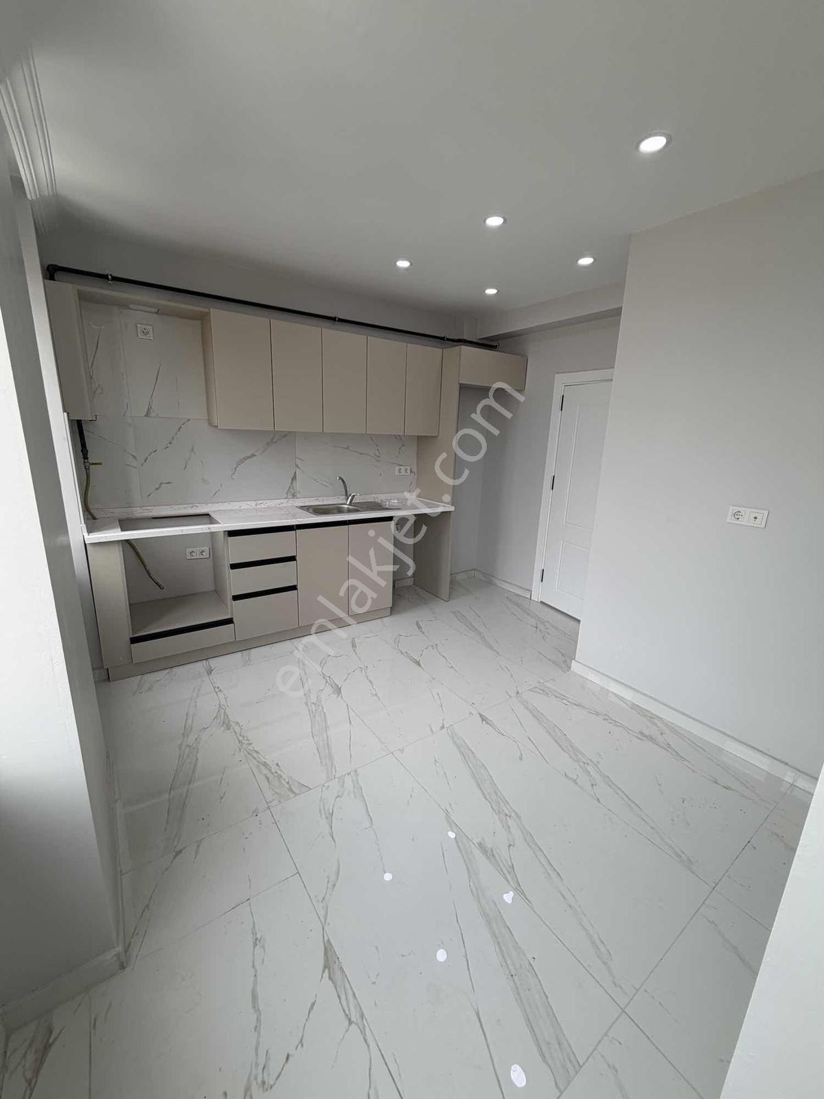 Aydın İnş.1.cebeci Cad Komşu 2+1 Balkonlu Sıfır Ara Kat Daireler — fotoğraf 5