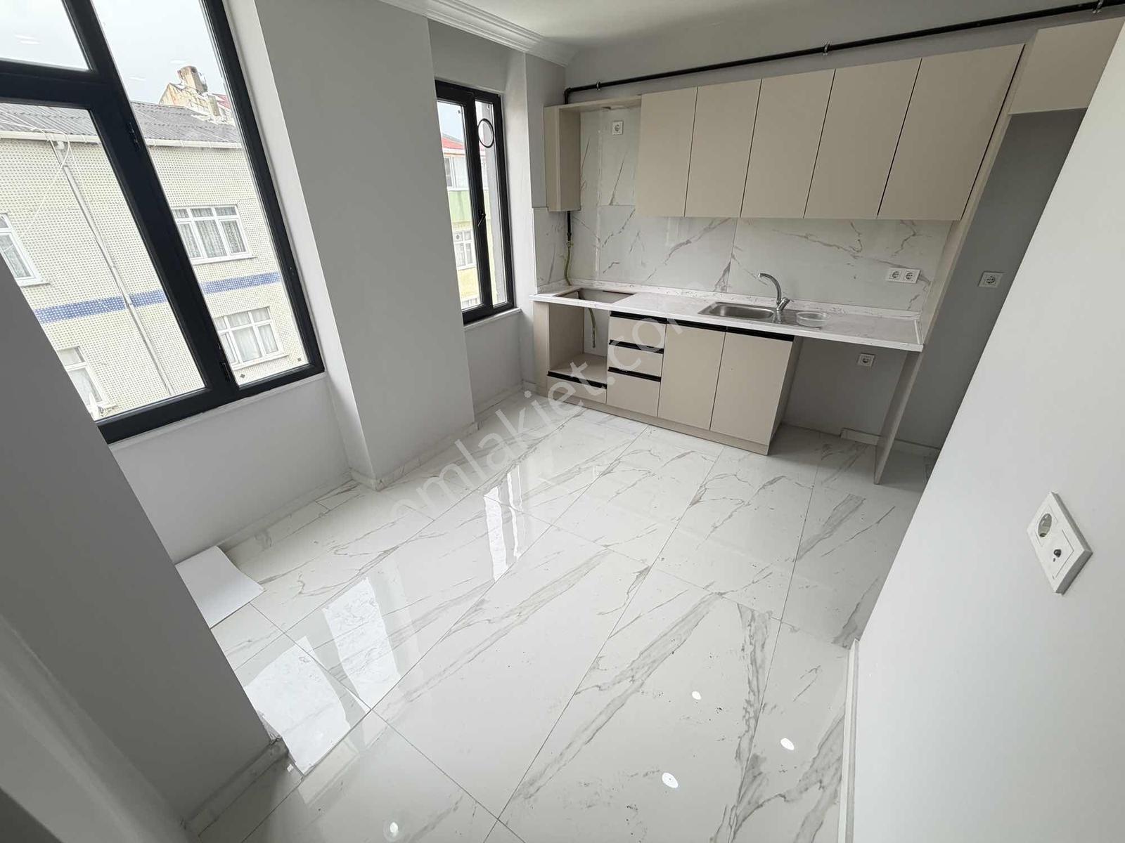 Aydın İnş.1.cebeci Cad Komşu 2+1 Balkonlu Sıfır Ara Kat Daireler — fotoğraf 6