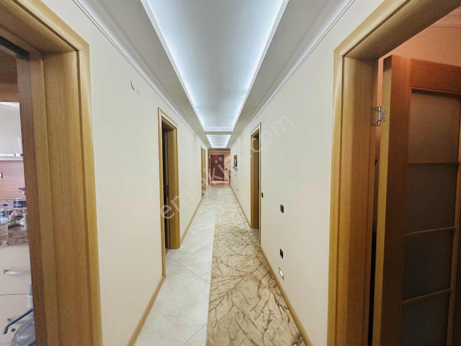 Kuşadası Ege Mahallesinde 4+1 Arakat Geniş Satlık Daire — fotoğraf 18