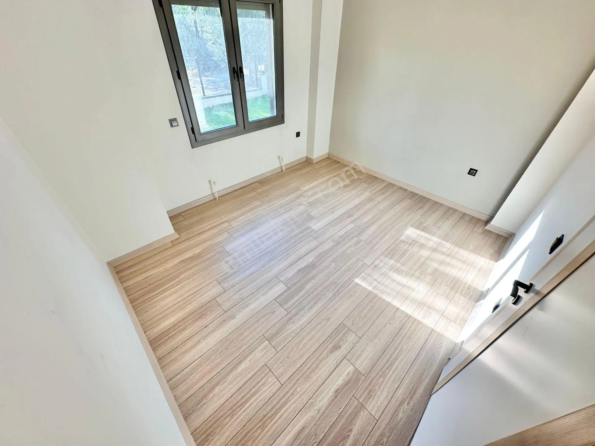 Ay Emlaktan Tahtakuşlarda Denize 300 M Yeşillikler İçerisinde Huzur Bulacağınız 4+1 Villa — fotoğraf 10
