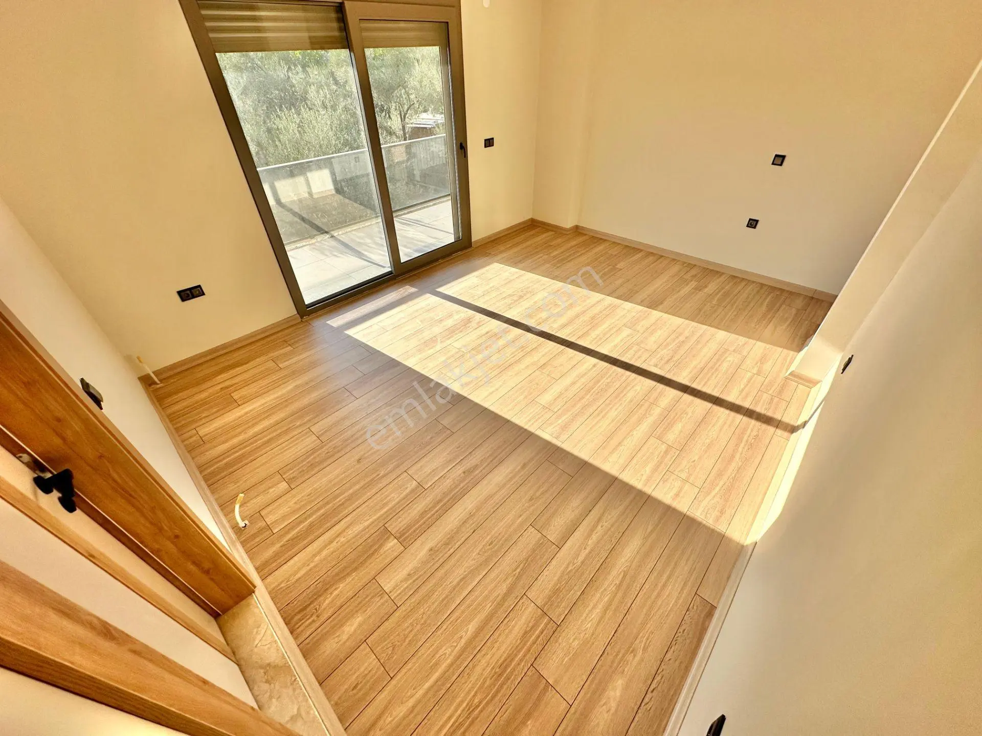 Ay Emlaktan Tahtakuşlarda Denize 300 M Yeşillikler İçerisinde Huzur Bulacağınız 4+1 Villa — fotoğraf 11