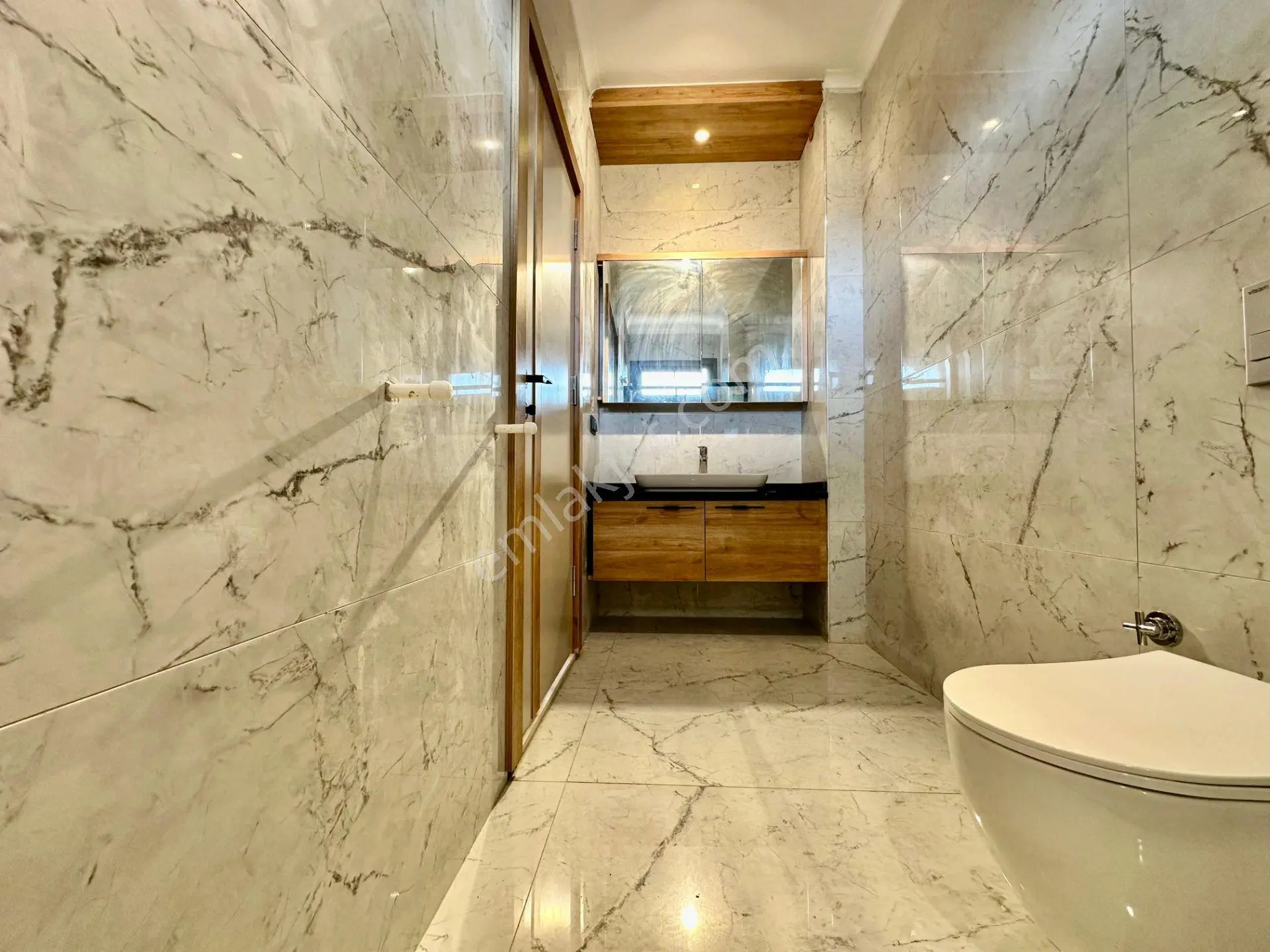 Ay Emlaktan Tahtakuşlarda Denize 300 M Yeşillikler İçerisinde Huzur Bulacağınız 4+1 Villa — fotoğraf 14