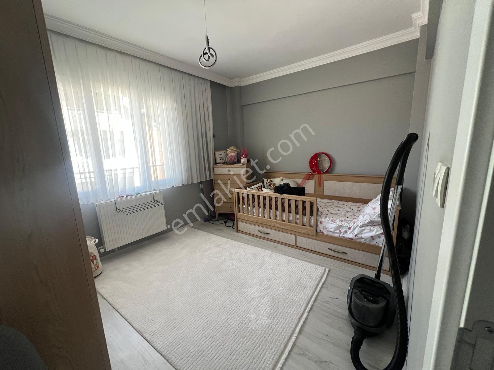 Kemalpaşa Mehmet Akif Ersoy Satılık 2+1 Daire 100 M2 — fotoğraf 8