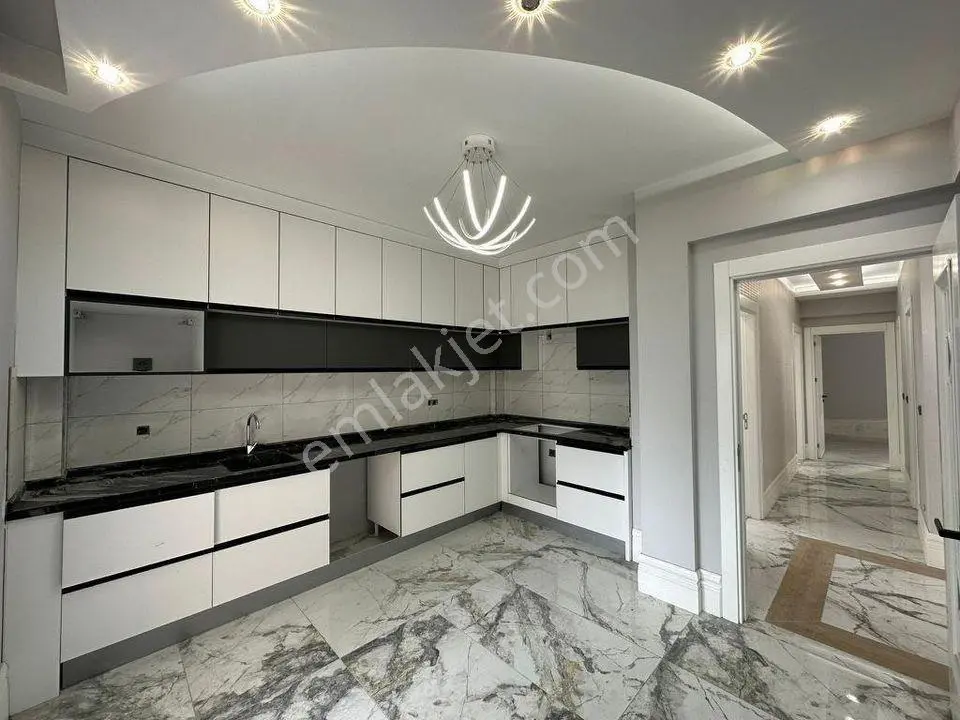 Marmarapark Avm Arkası Acil Satılık Metrobüse Komşu 2+1 Lüx Dairemiz — fotoğraf 3