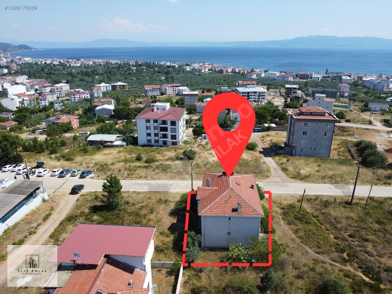 Elit Emlaktan Deniz Manzaralı 3 Katlı Bahçeli Müstakil Bina
