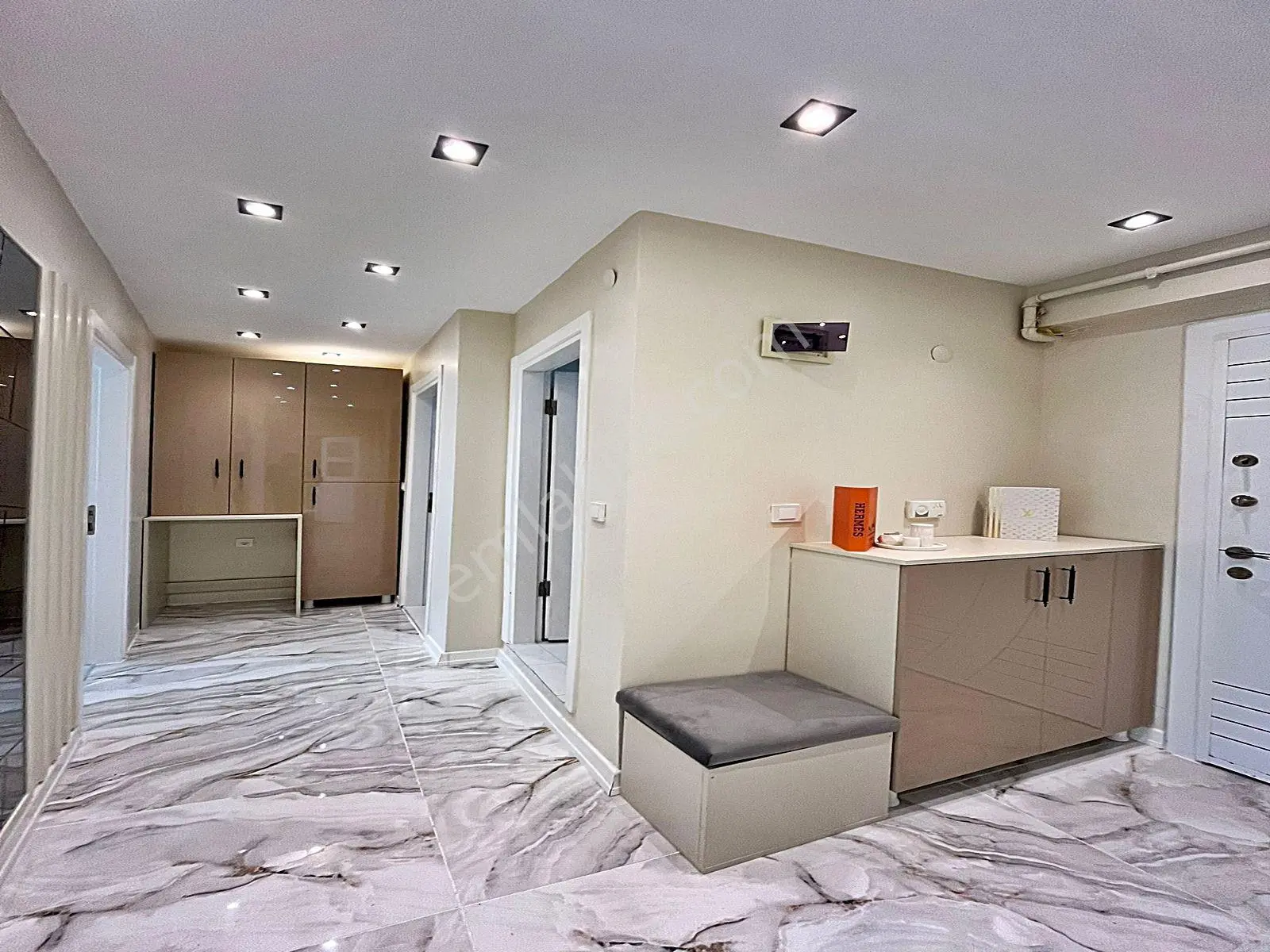 Yıldırım Yapı'Dan Cumhuriyet'Te Site İçerisinde Ankastre Seti İçinde 190 M2 3+1...