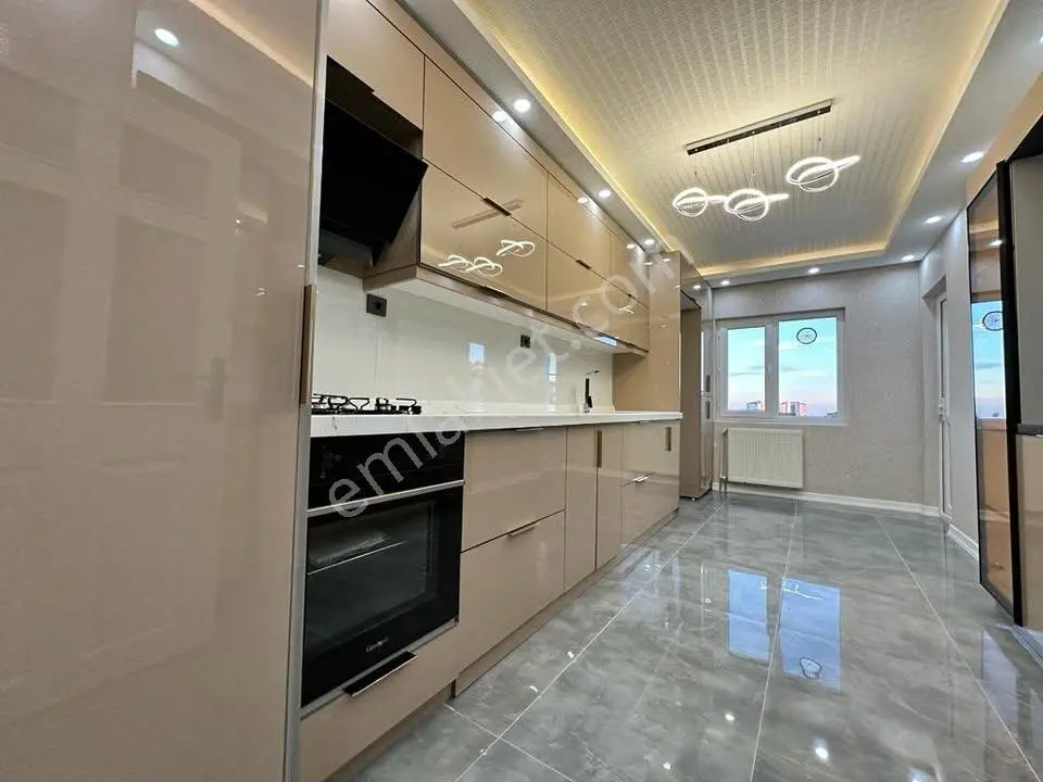 Beylikdüzü Merkez'de Oturuma Hazır Full+full Siteiçi 2+1 Dairemiz... — fotoğraf 2
