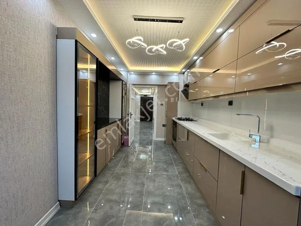 Beylikdüzü Merkez'de Oturuma Hazır Full+full Siteiçi 2+1 Dairemiz... — fotoğraf 14