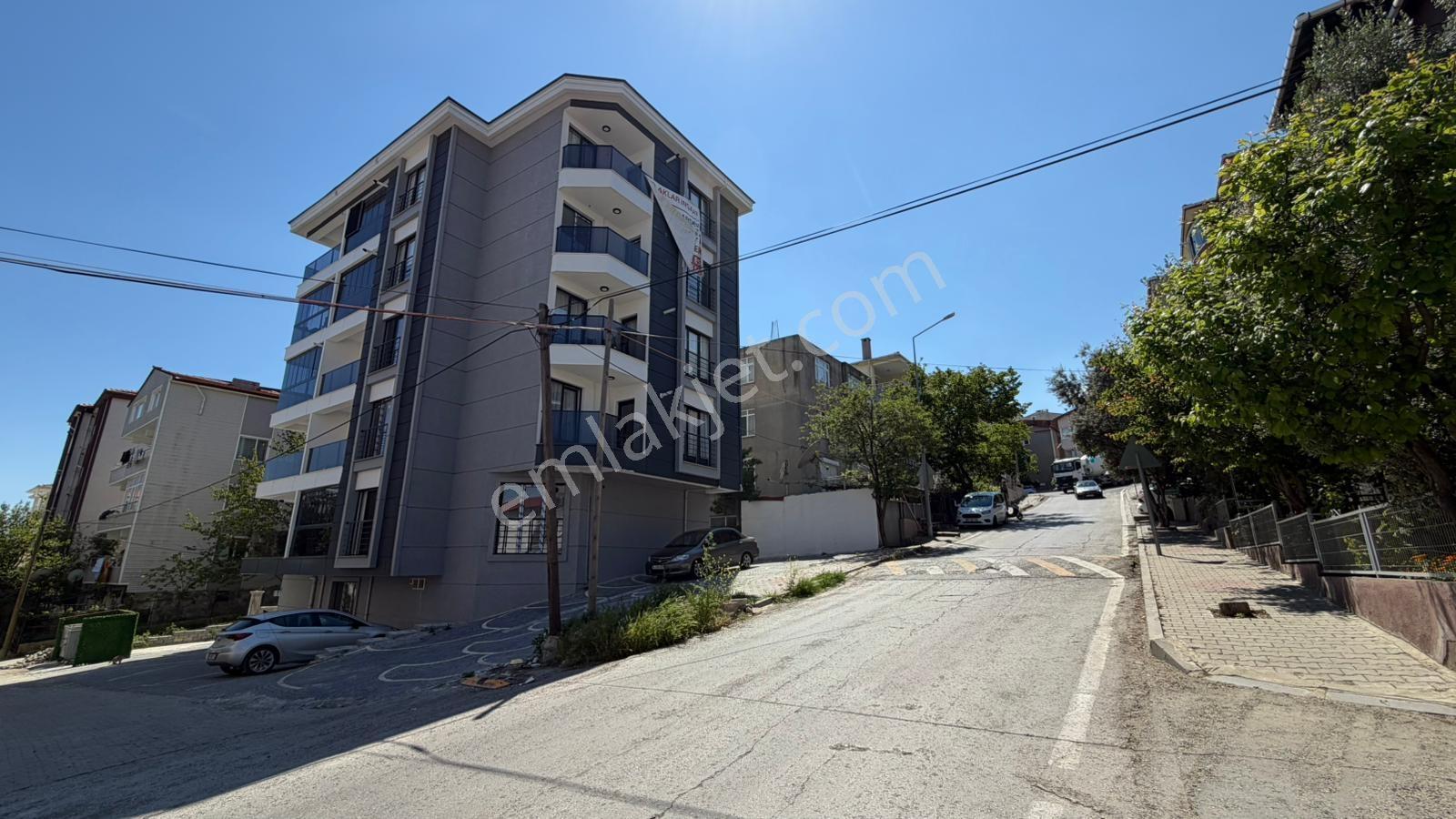 Ortacami Mahallesi Muratlı Caddesine Yakın Satılık 2+1 Daire