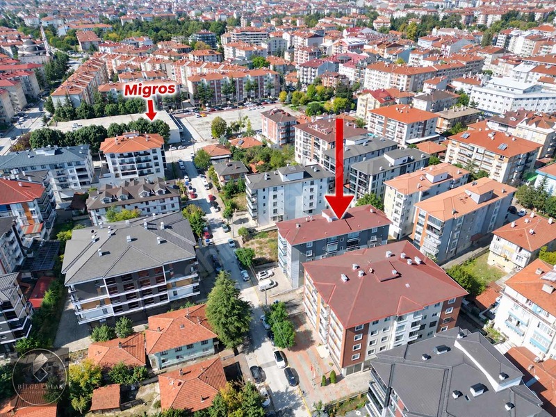 Karaçayır'da Kiralık 260 M2 Zemin + 50 M2 Depolu İşyeri — fotoğraf 2