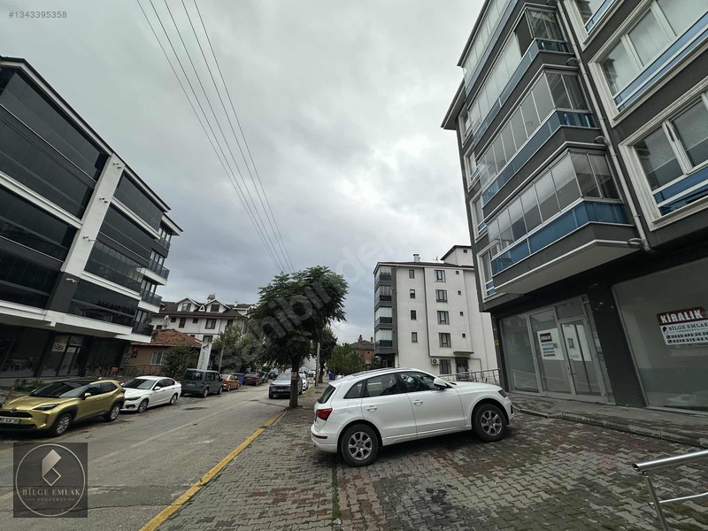 Karaçayır'da Kiralık 260 M2 Zemin + 50 M2 Depolu İşyeri — fotoğraf 8