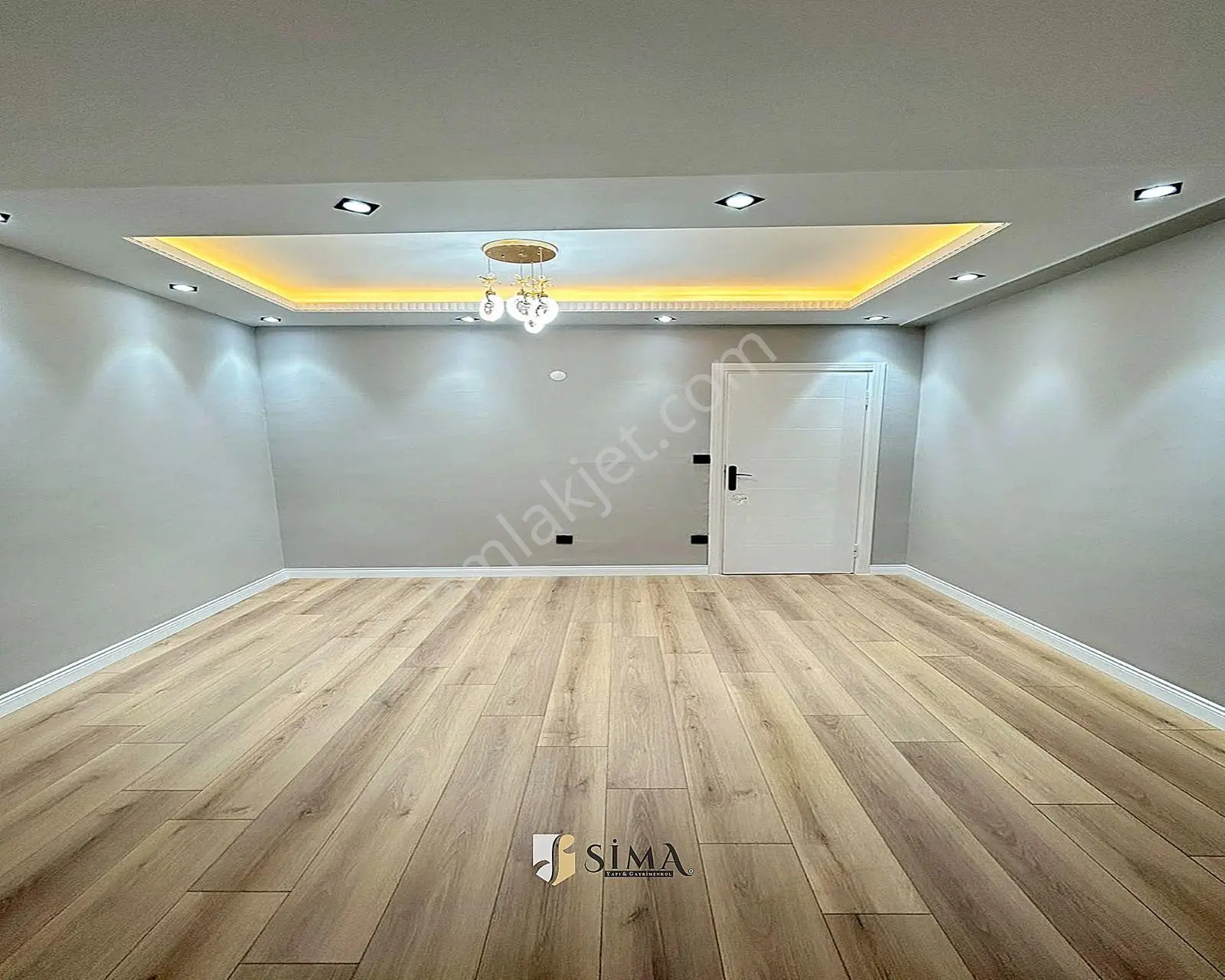 Metrobüse Yürüme Mesafesinde Aile Binasında Balkonlu 2+1 Arakat — fotoğraf 7