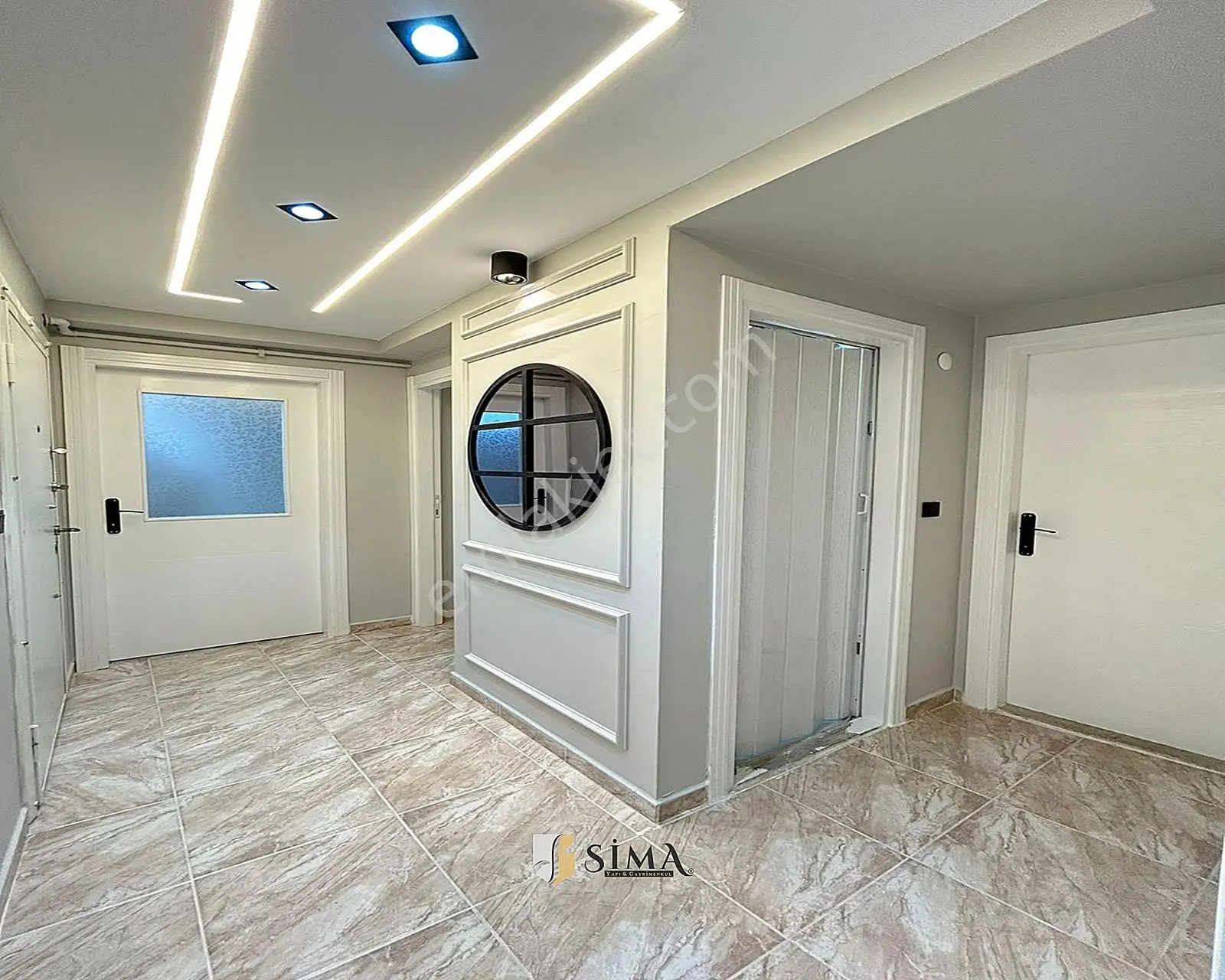 Metrobüse Yürüme Mesafesinde Aile Binasında Balkonlu 2+1 Arakat — fotoğraf 16