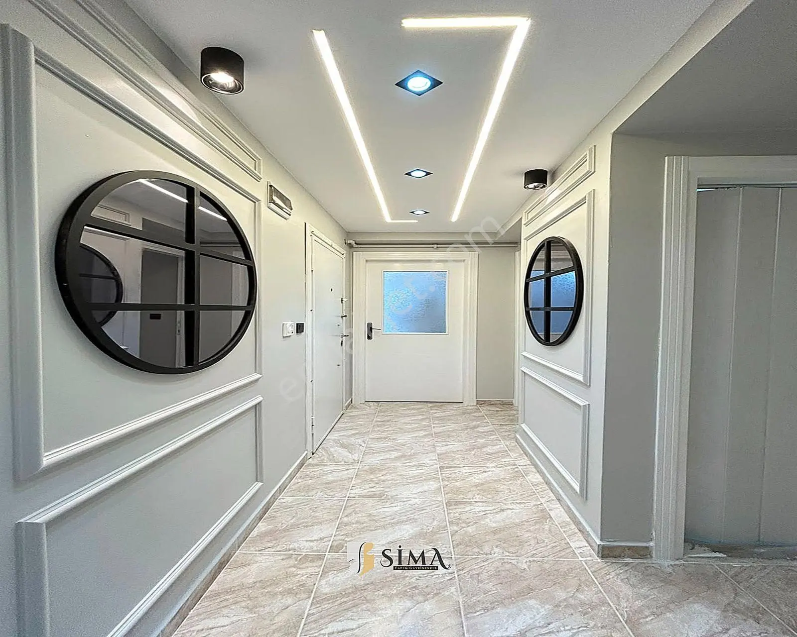 Metrobüse Yürüme Mesafesinde Aile Binasında Balkonlu 2+1 Arakat — fotoğraf 22