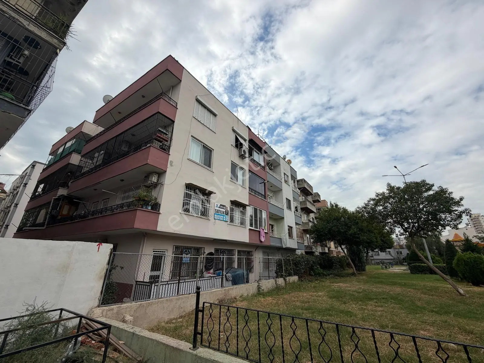 Mersin Akdeniz Üçocak Mahallesi 2+1 Satılık Daire