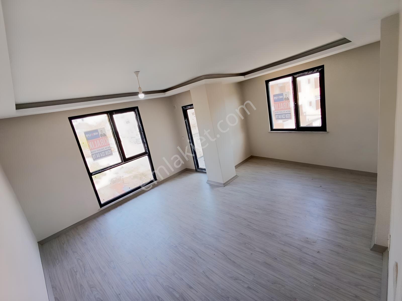 Sultanbeyli'de Satılık 2+1 İskânlı Geniş Daire — fotoğraf 3
