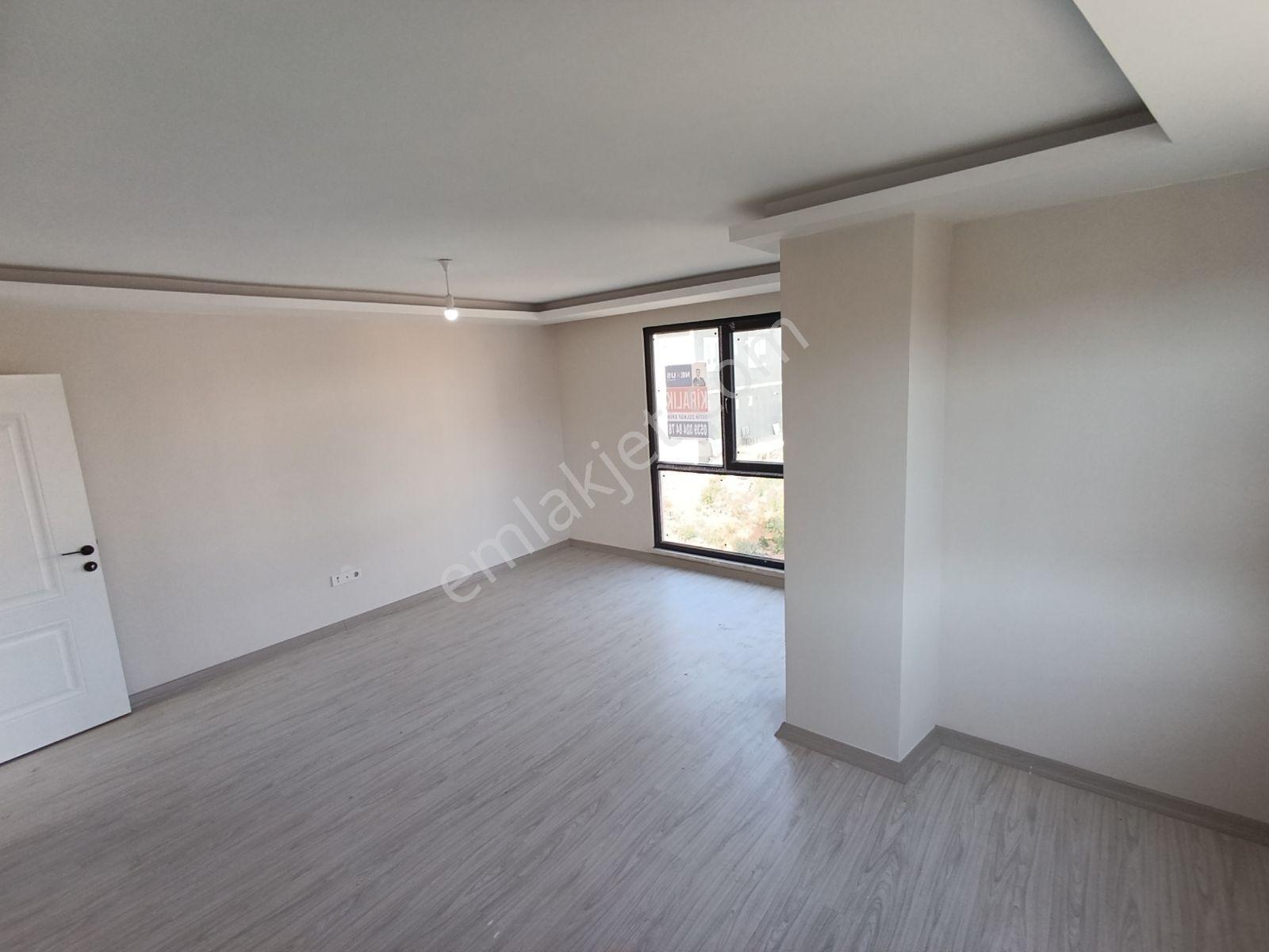 Sultanbeyli'de Satılık 2+1 İskânlı Geniş Daire — fotoğraf 7