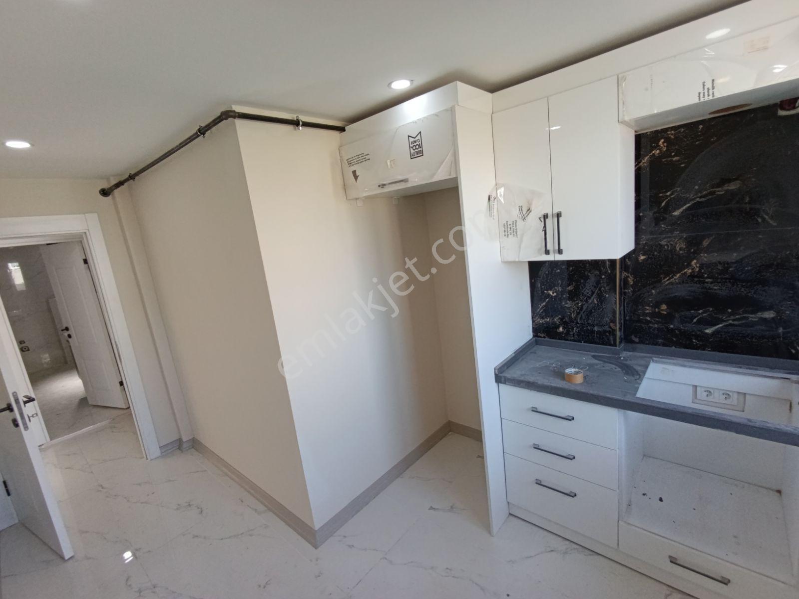 Sultanbeyli'de Satılık 2+1 İskânlı Geniş Daire — fotoğraf 10
