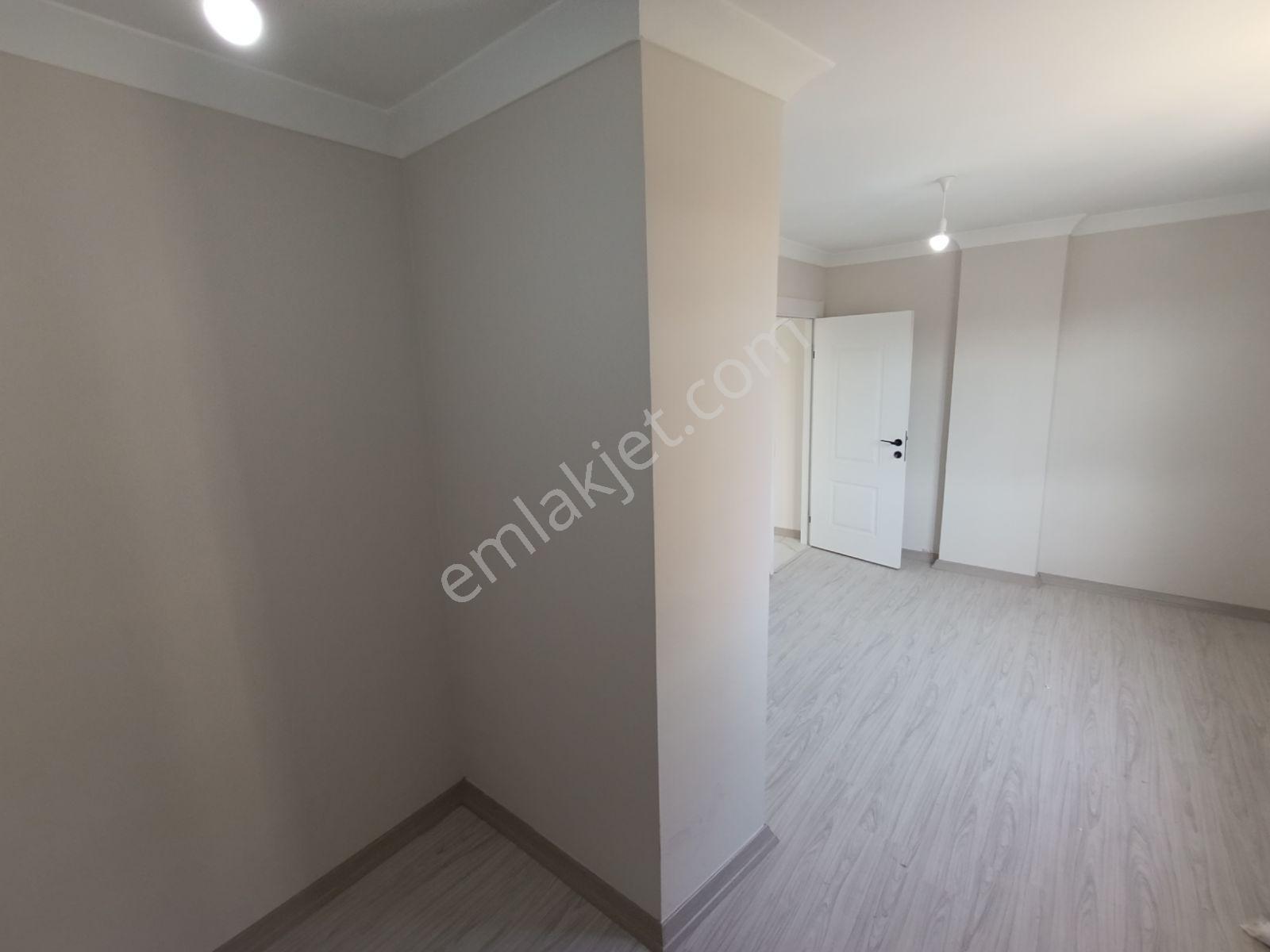 Sultanbeyli'de Satılık 2+1 İskânlı Geniş Daire — fotoğraf 12
