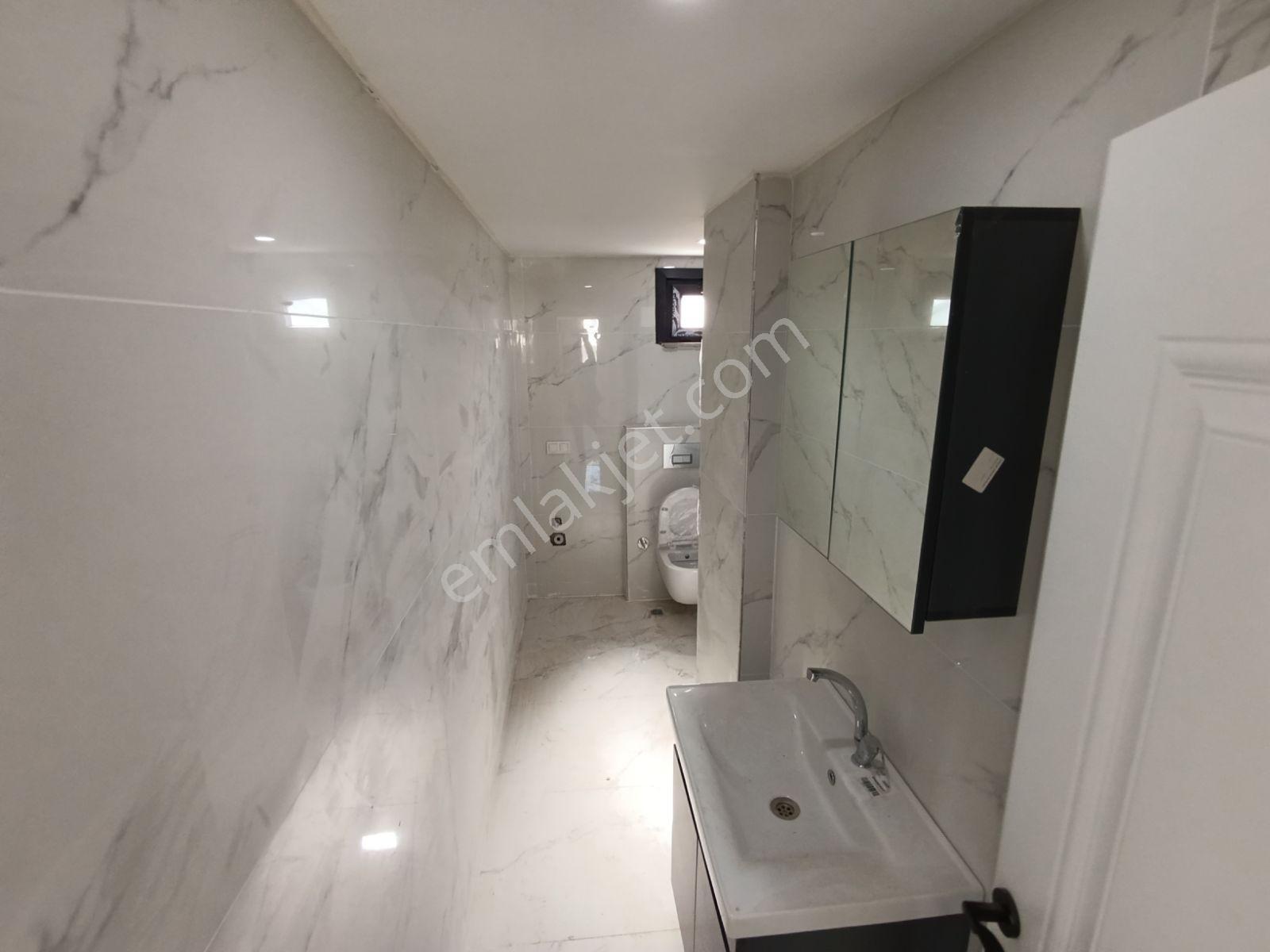 Sultanbeyli'de Satılık 2+1 İskânlı Geniş Daire — fotoğraf 15