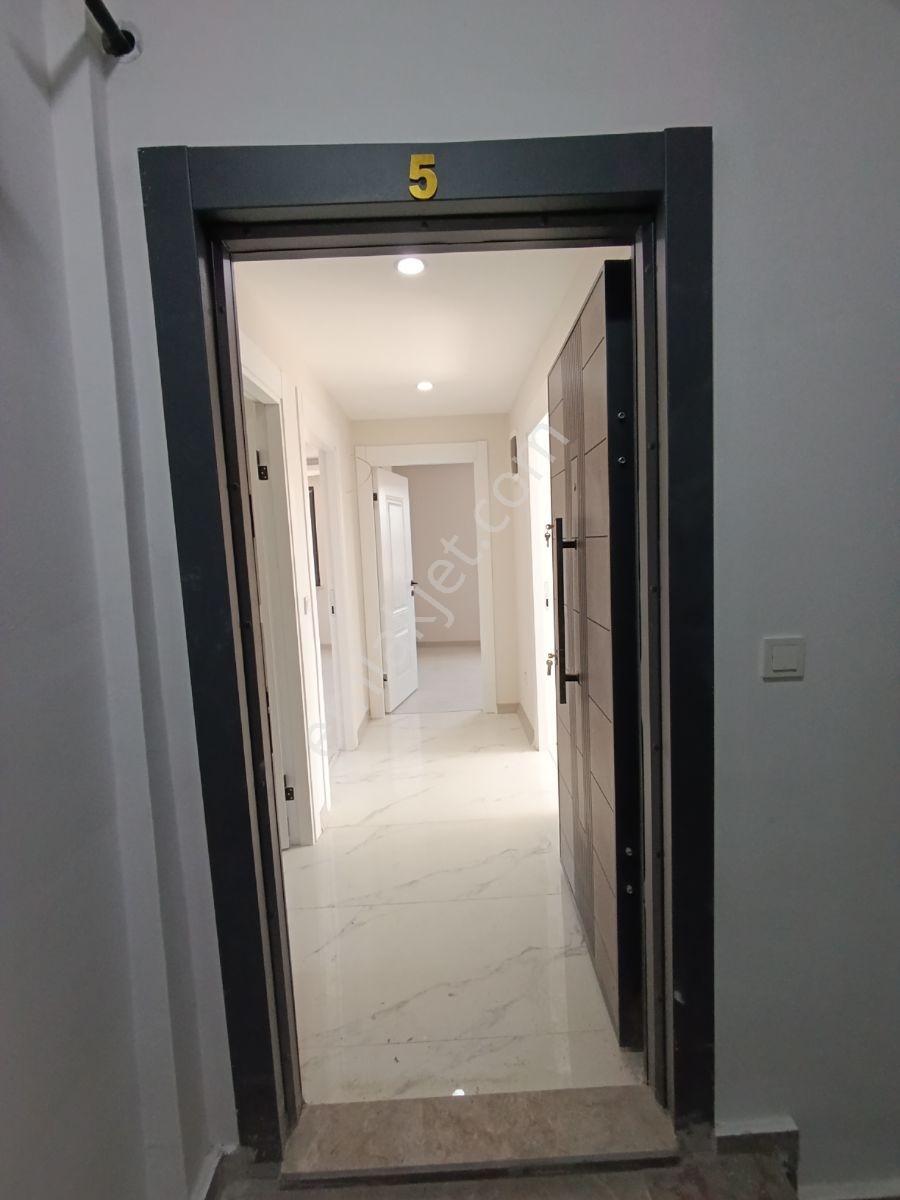 Sultanbeyli'de Satılık 2+1 İskânlı Geniş Daire — fotoğraf 19