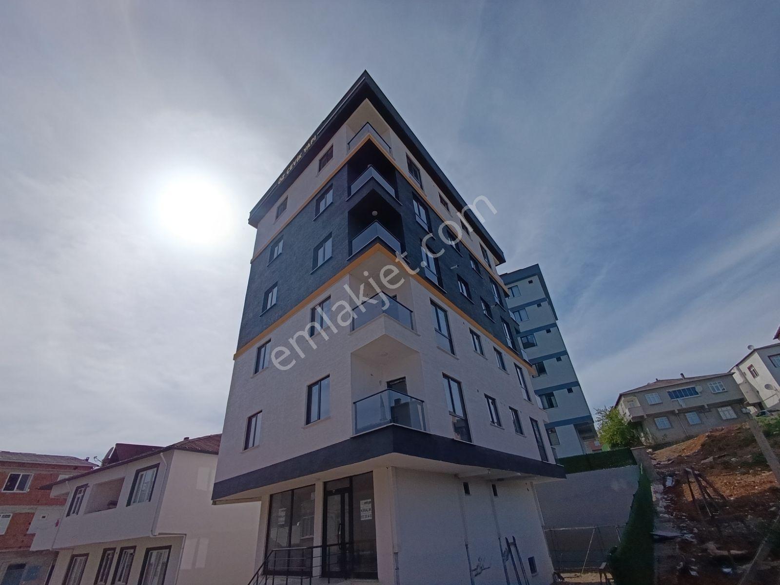Sultanbeyli'de Satılık 2+1 İskânlı Geniş Daire — fotoğraf 20