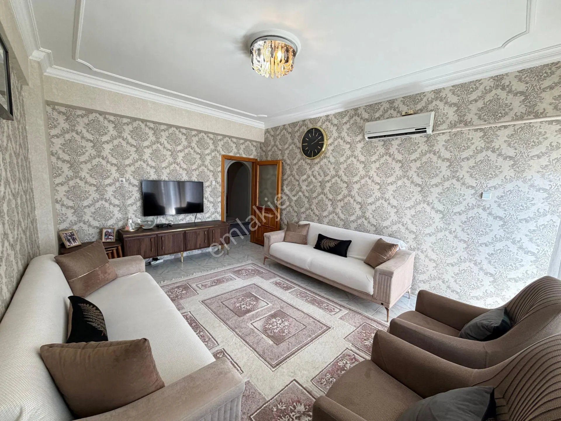 Yeniyolda 3+1 Orta Kat Satılık Daire