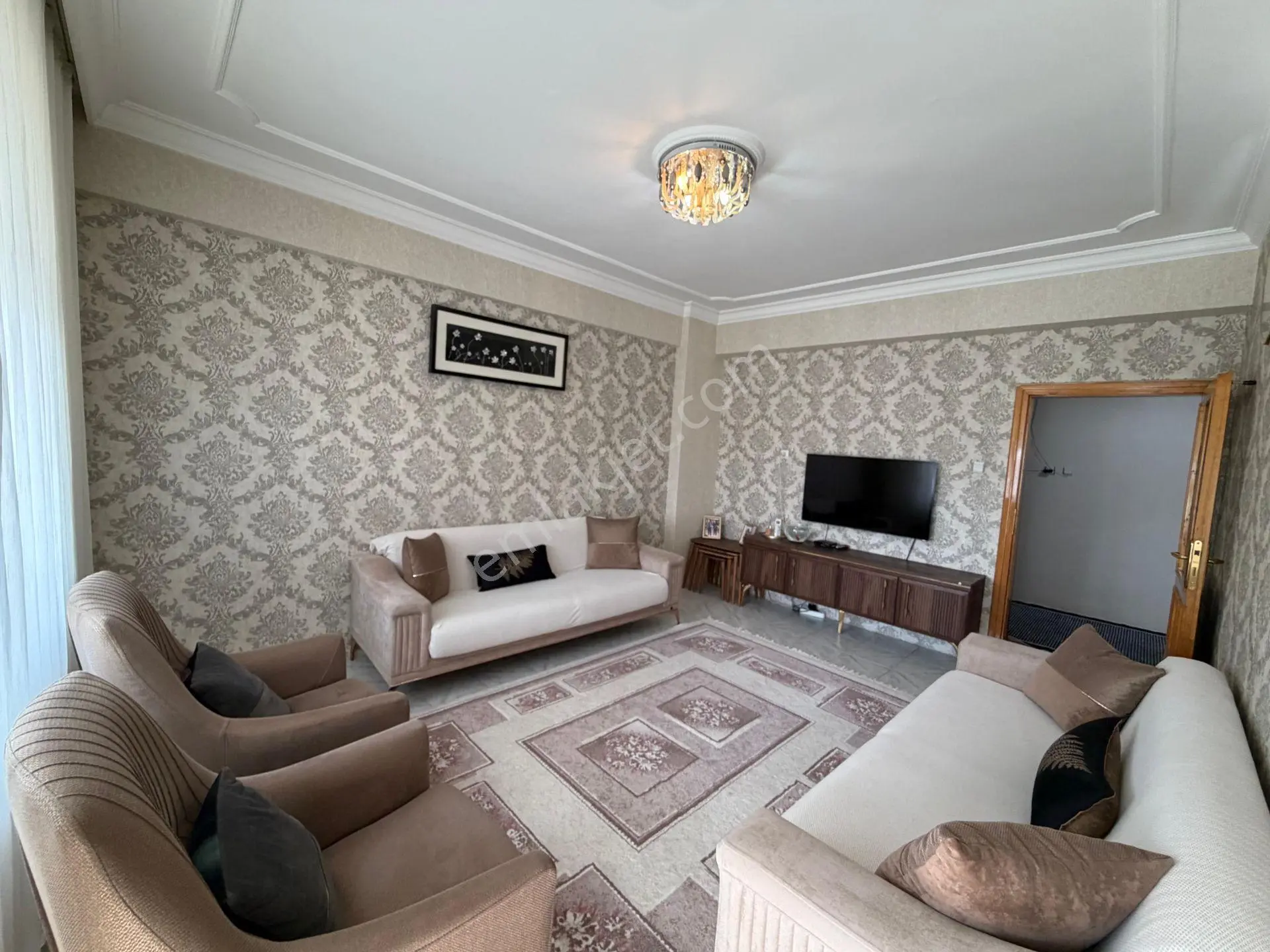 Yeniyolda 3+1 Orta Kat Satılık Daire — fotoğraf 2