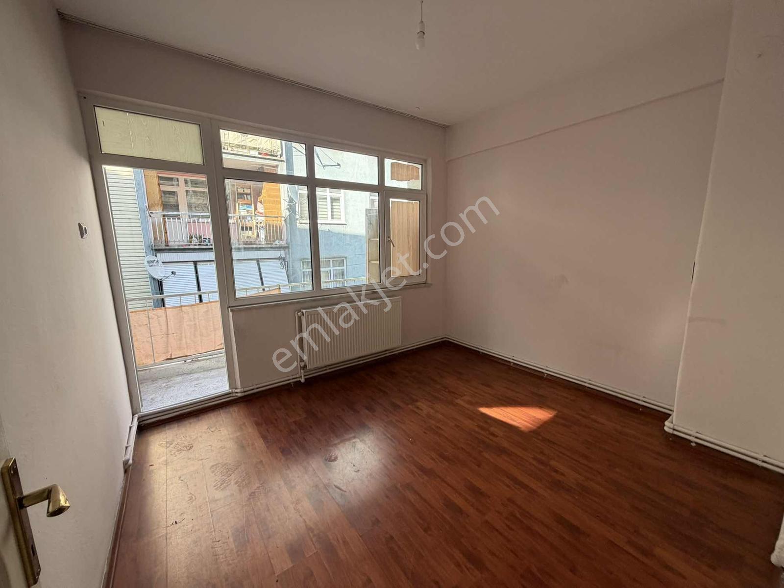 İlkadım Çiftlik Caddesi Altında Satılık Masrafsız 2+1 Daire — fotoğraf 4