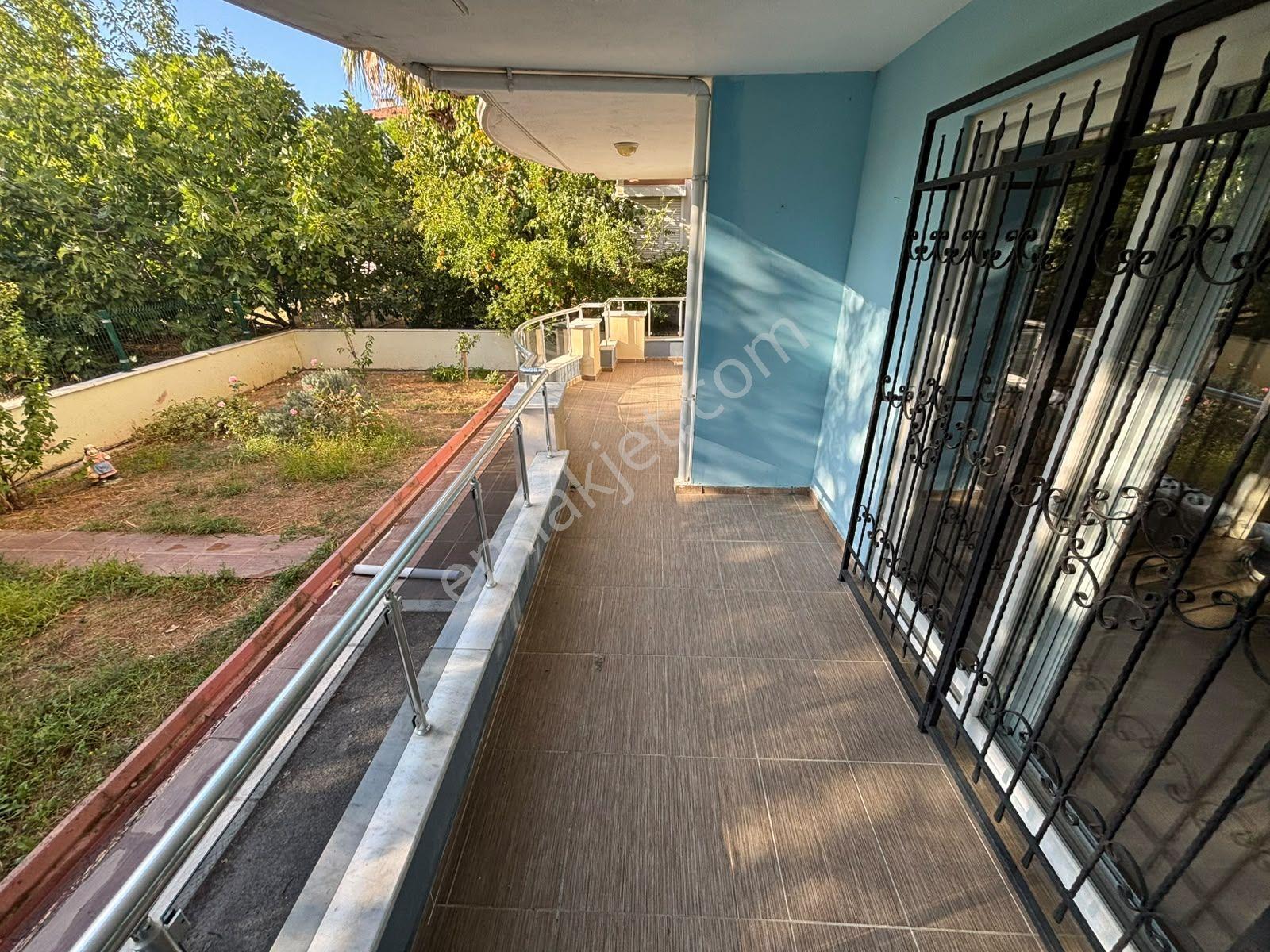 Yükselden Altınkumda Merkezi Konum Ve Bahçe Keyfi Bir Arada 2+1 — fotoğraf 18
