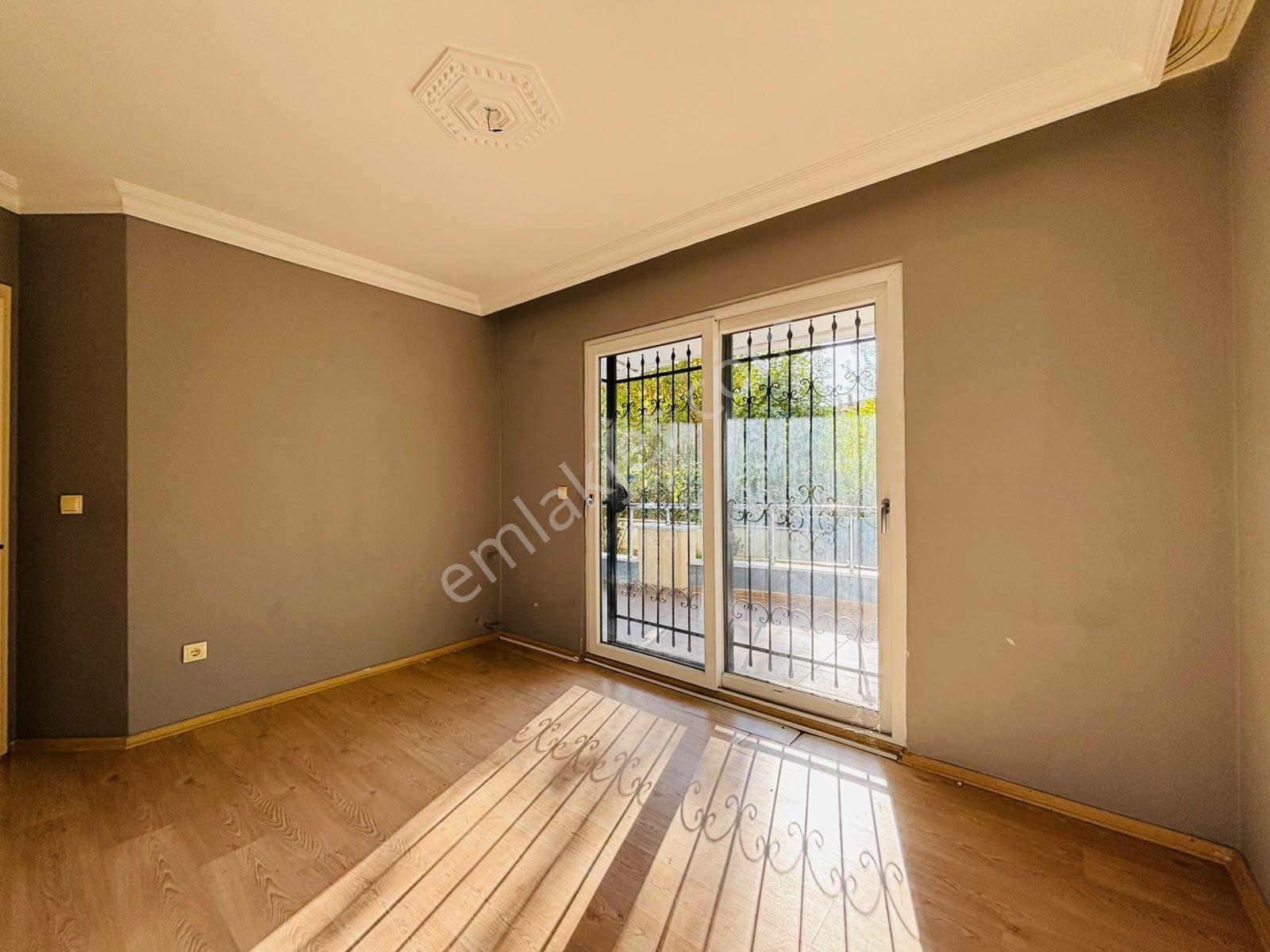 Yükselden Altınkumda Merkezi Konum Ve Bahçe Keyfi Bir Arada 2+1 — fotoğraf 20