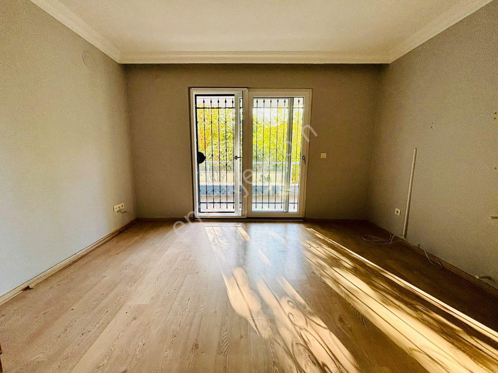 Yükselden Altınkumda Merkezi Konum Ve Bahçe Keyfi Bir Arada 2+1 — fotoğraf 31