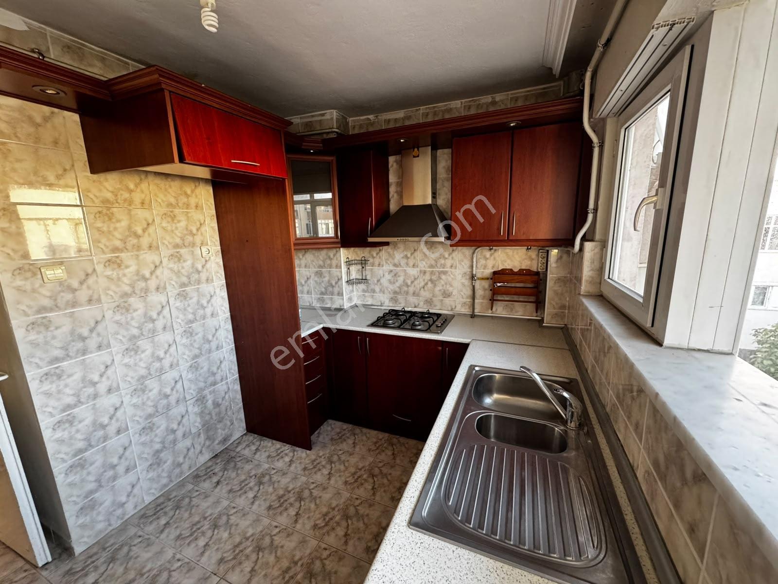 Emek Emlak'tan Mimar Sinan Mah.de Satılık 3+1 Arakat Daire — fotoğraf 6