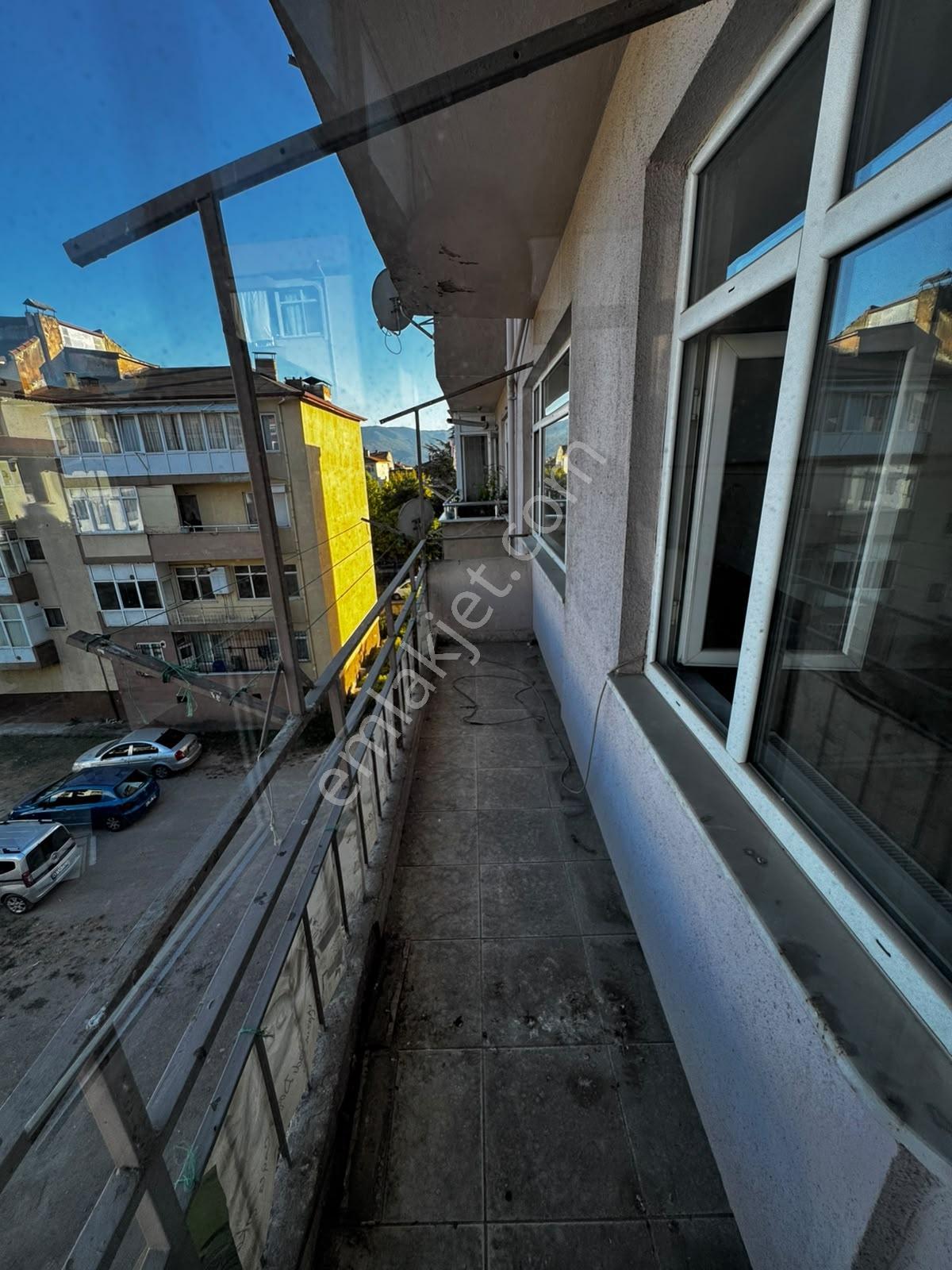 Emek Emlak'tan Mimar Sinan Mah.de Satılık 3+1 Arakat Daire — fotoğraf 9