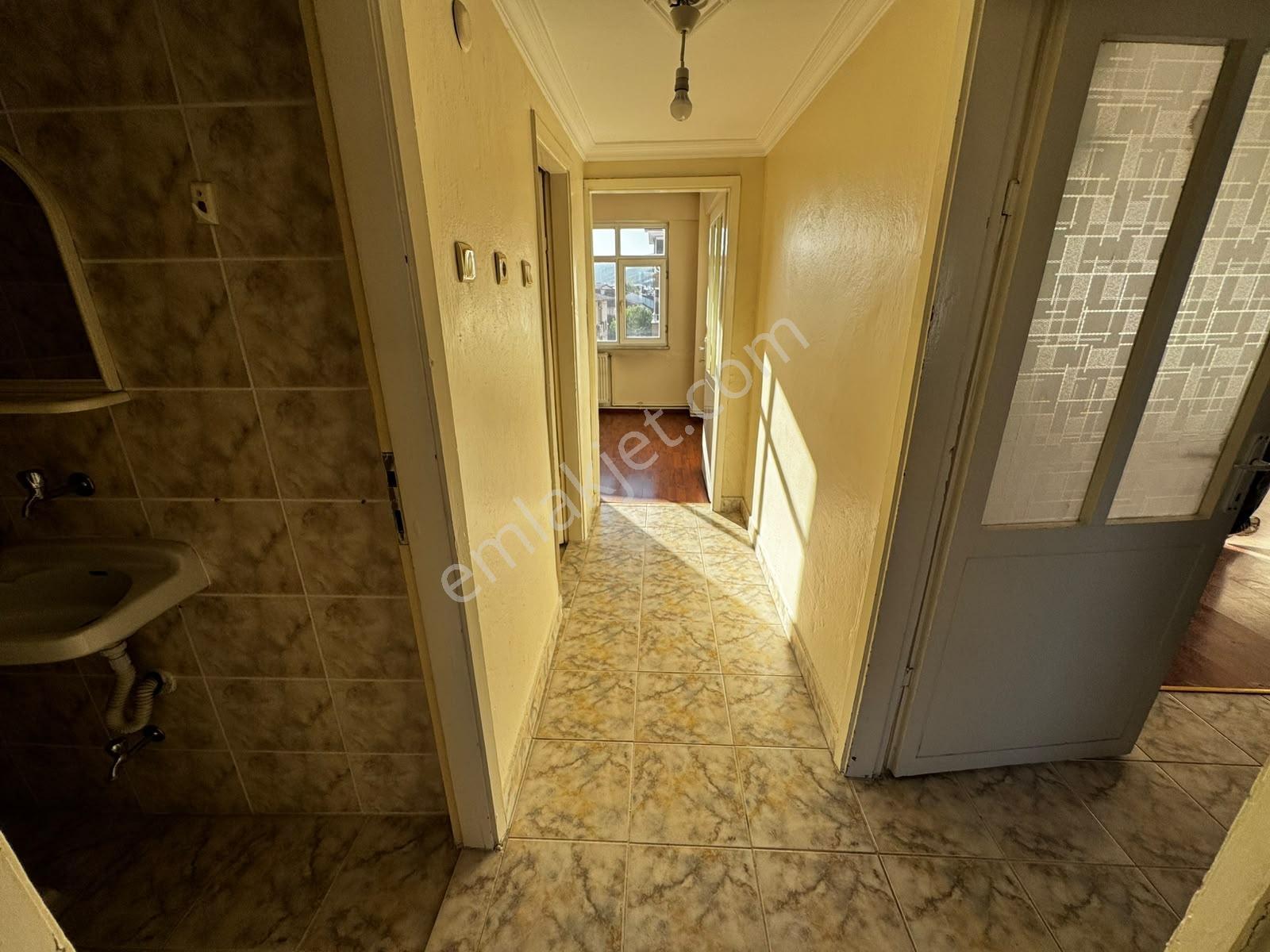 Emek Emlak'tan Mimar Sinan Mah.de Satılık 3+1 Arakat Daire — fotoğraf 10