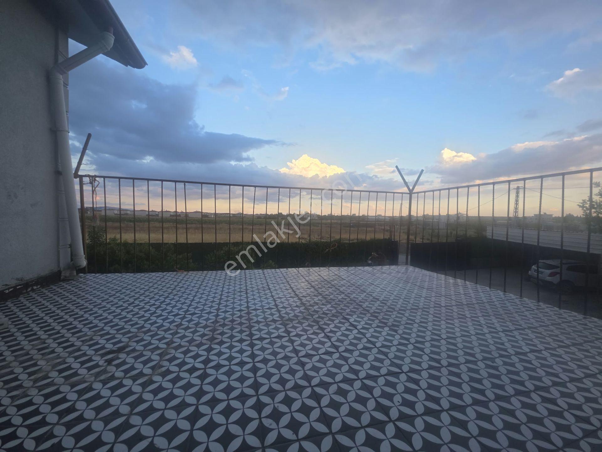Adıyaman Güzelyurt'ta Geniş Bahçeli Satılık 3+1 Villa — fotoğraf 20