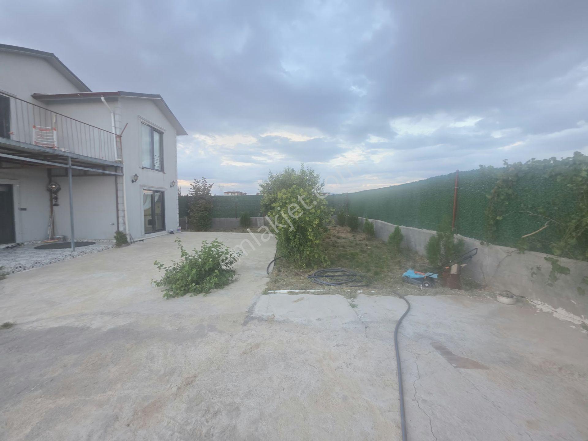 Adıyaman Güzelyurt'ta Geniş Bahçeli Satılık 3+1 Villa — fotoğraf 23