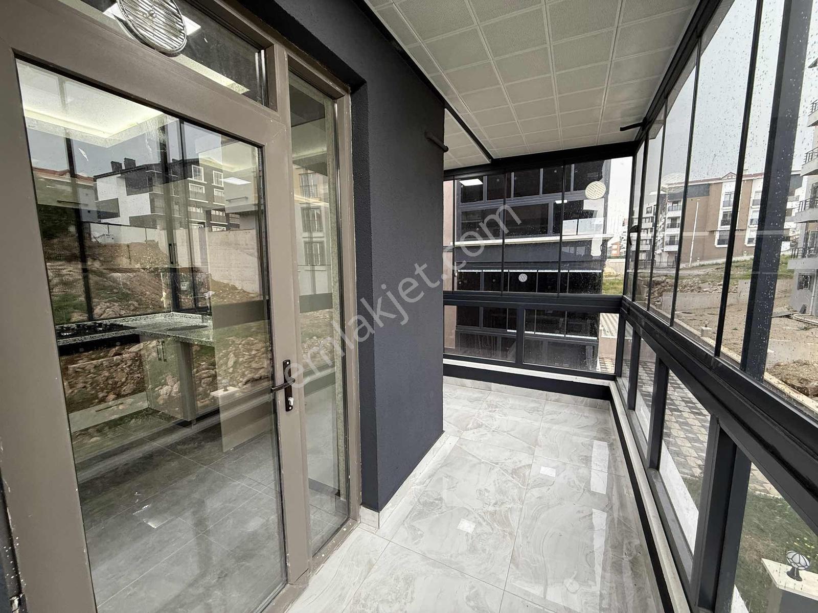 İncek Jewel Avm Yakını Yerden Isıtma %50 Kredi İskanlı/sıfır 2+1 — fotoğraf 17