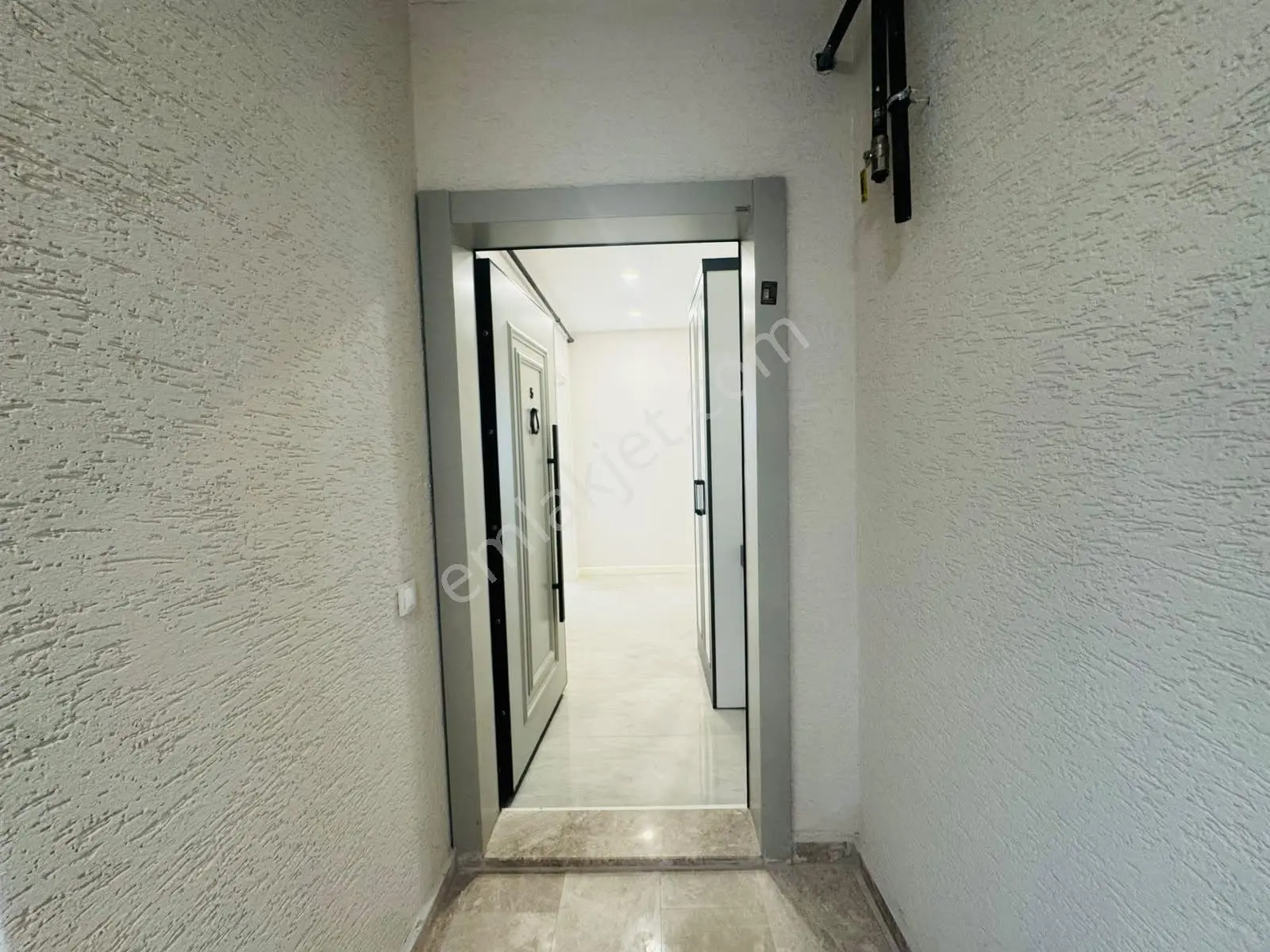 Mer-pa İnş Bağlık Mah'de/ Acil Satılık / İskanlı Cam Balkon Sıfır 2+1 — fotoğraf 8