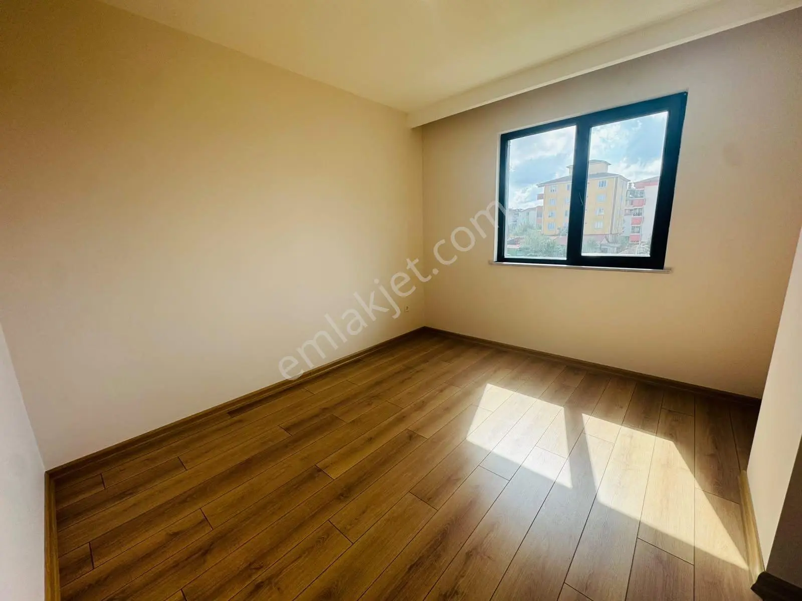 Mer-pa İnş Bağlık Mah'de/ Acil Satılık / İskanlı Cam Balkon Sıfır 2+1 — fotoğraf 18